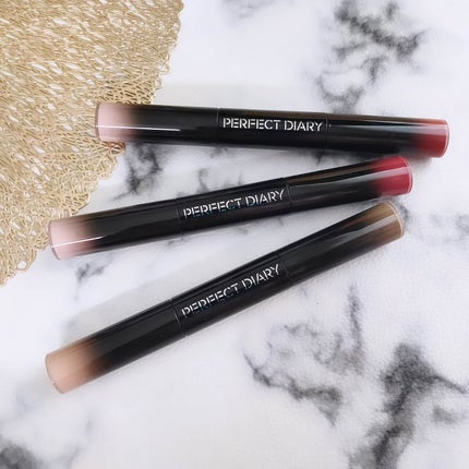 PERFECT DIARY マルチスティック ハイライト & チークのクチコミ「<PERFECT DIARY マルチスティック ハイライト & チーク>
<PERFECT D.....」(2枚目)