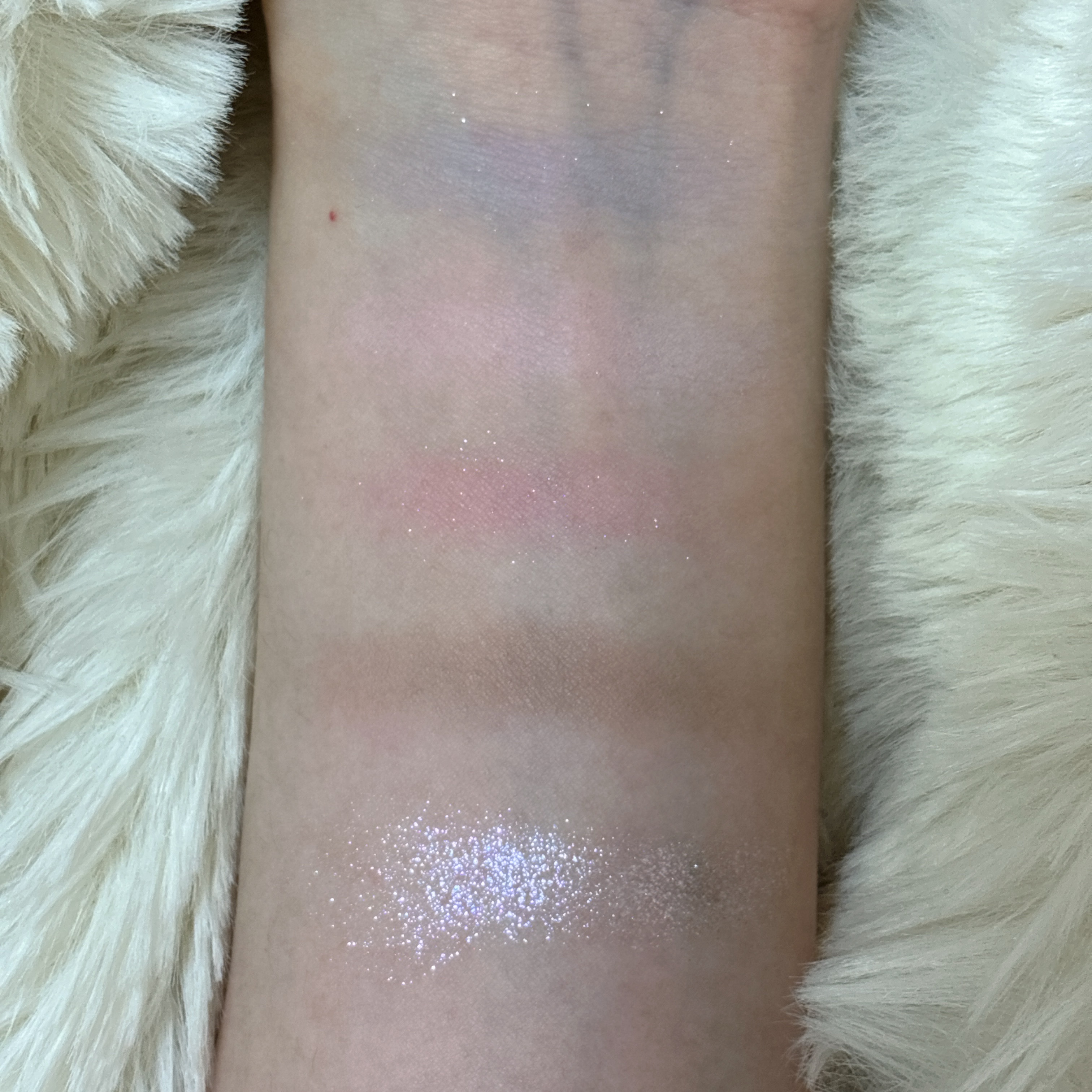 フィー ポケットアイパレット EP01 キャンディーフロス/fwee/アイシャドウパレットを使ったクチコミ（2枚目）