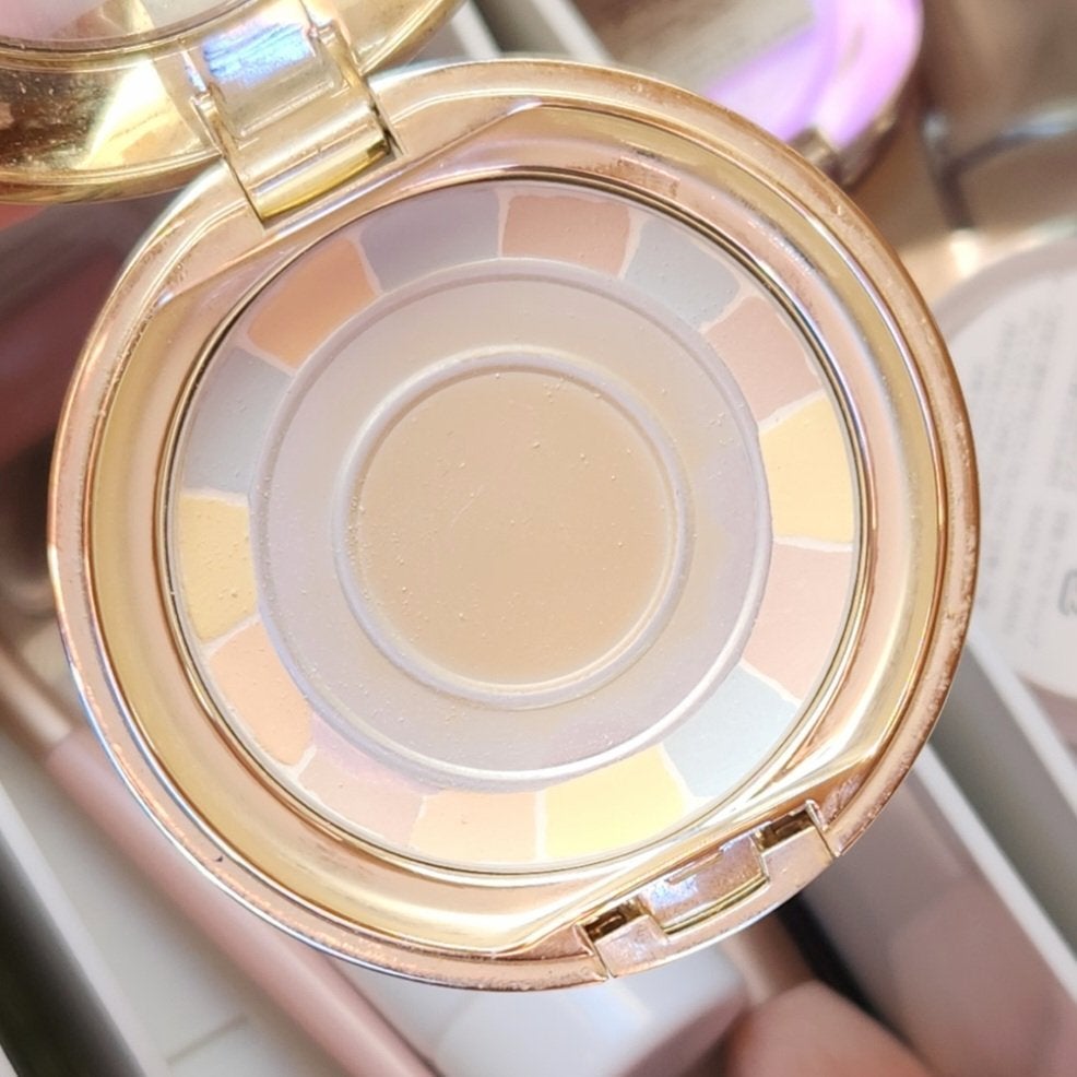 ラ プードル オートニュアンス/Elégance/プレストパウダーを使ったクチコミ(1枚目)