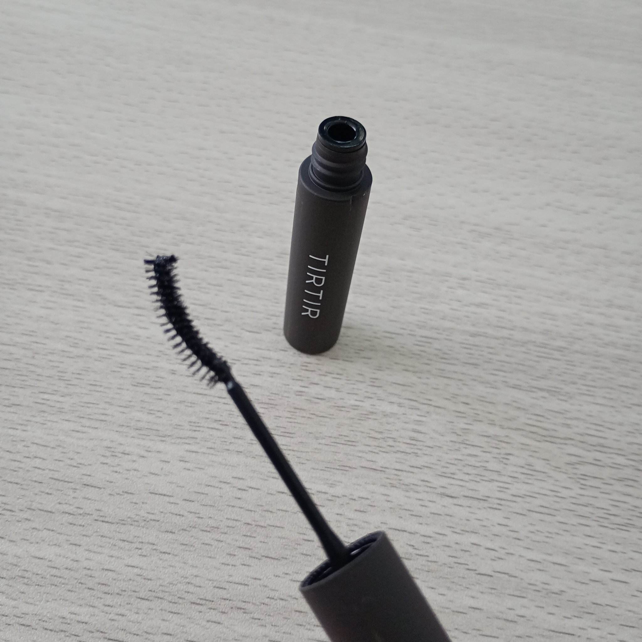 TIRTIR(ティルティル) スキニーカールアップマスカラのクチコミ「✈️グランドスタッフのコスメ紹介✈️

TIRTIR
ティルティル
スキニーカールアップマス.....」（2枚目）