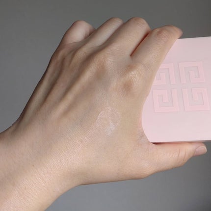 スキン PFCT コンパクト クリーム N/GIVENCHY/化粧下地を使ったクチコミ(4枚目)