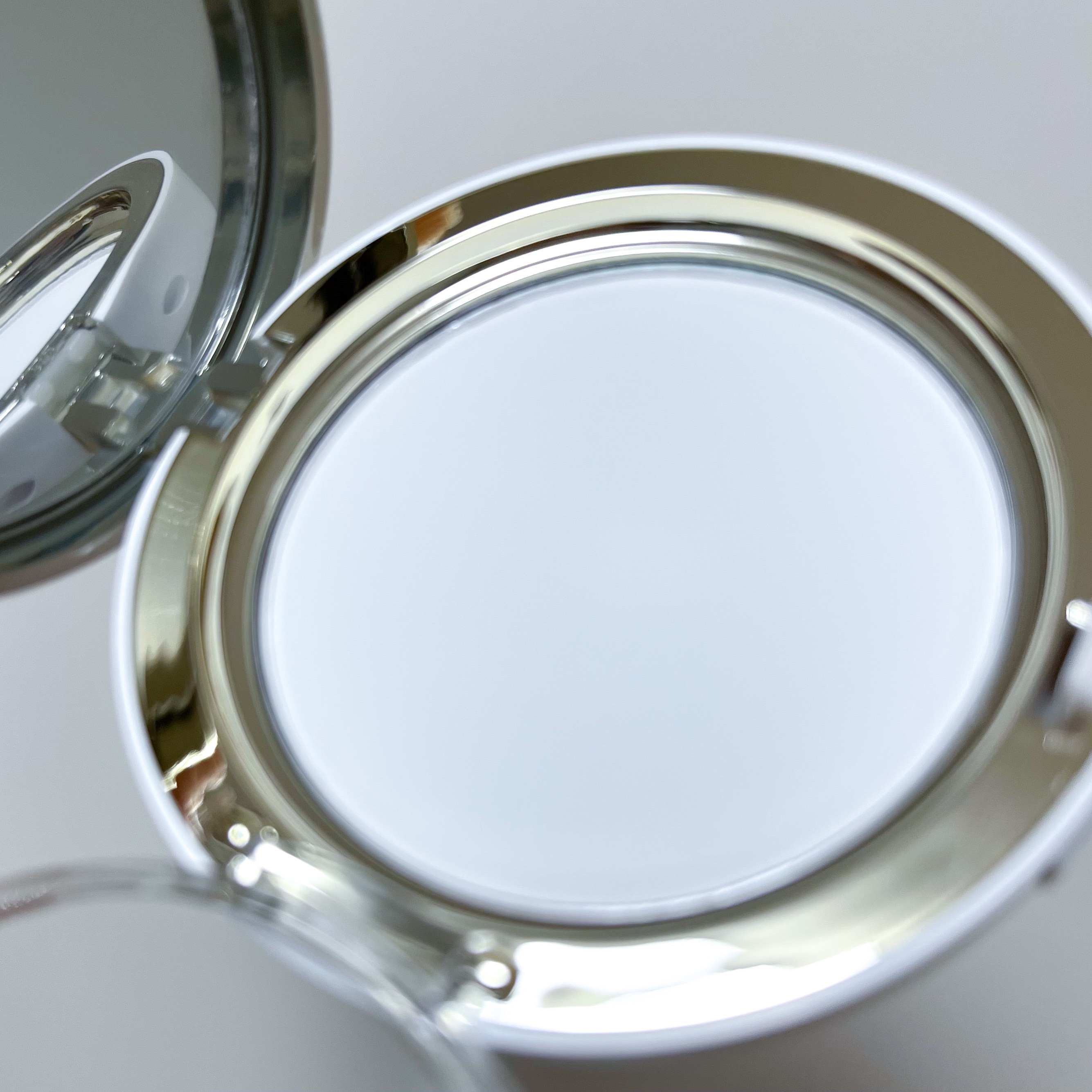 ハイドラセッティングパウダー/byLieto/プレストパウダーを使ったクチコミ（2枚目）