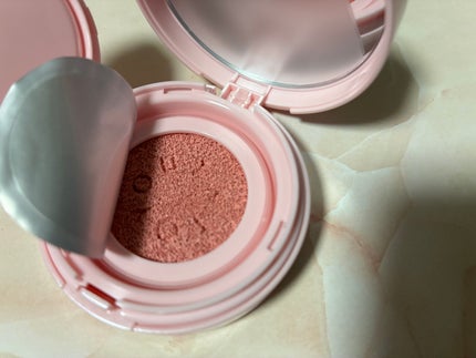 ファーリークッションブラッシュ/INTO U/パウダーチークを使ったクチコミ(2枚目)