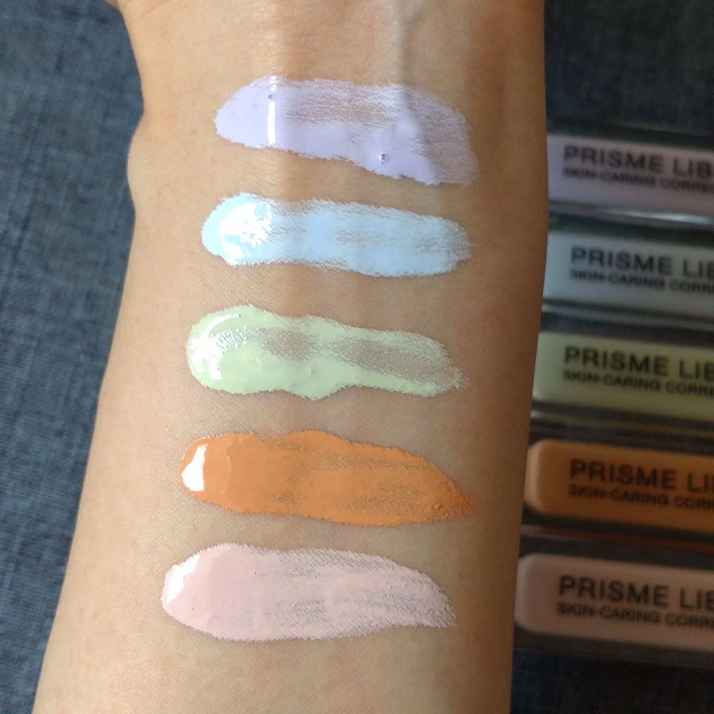 プリズム・リーブル・スキンケアリング・コレクター/GIVENCHY/化粧下地を使ったクチコミ（3枚目）