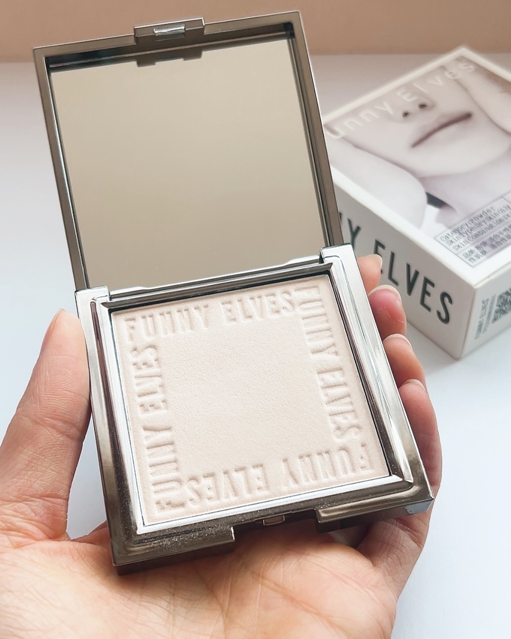 ソフトマットプレストパウダー/FUNNY ELVES方里/プレストパウダーを使ったクチコミ（2枚目）