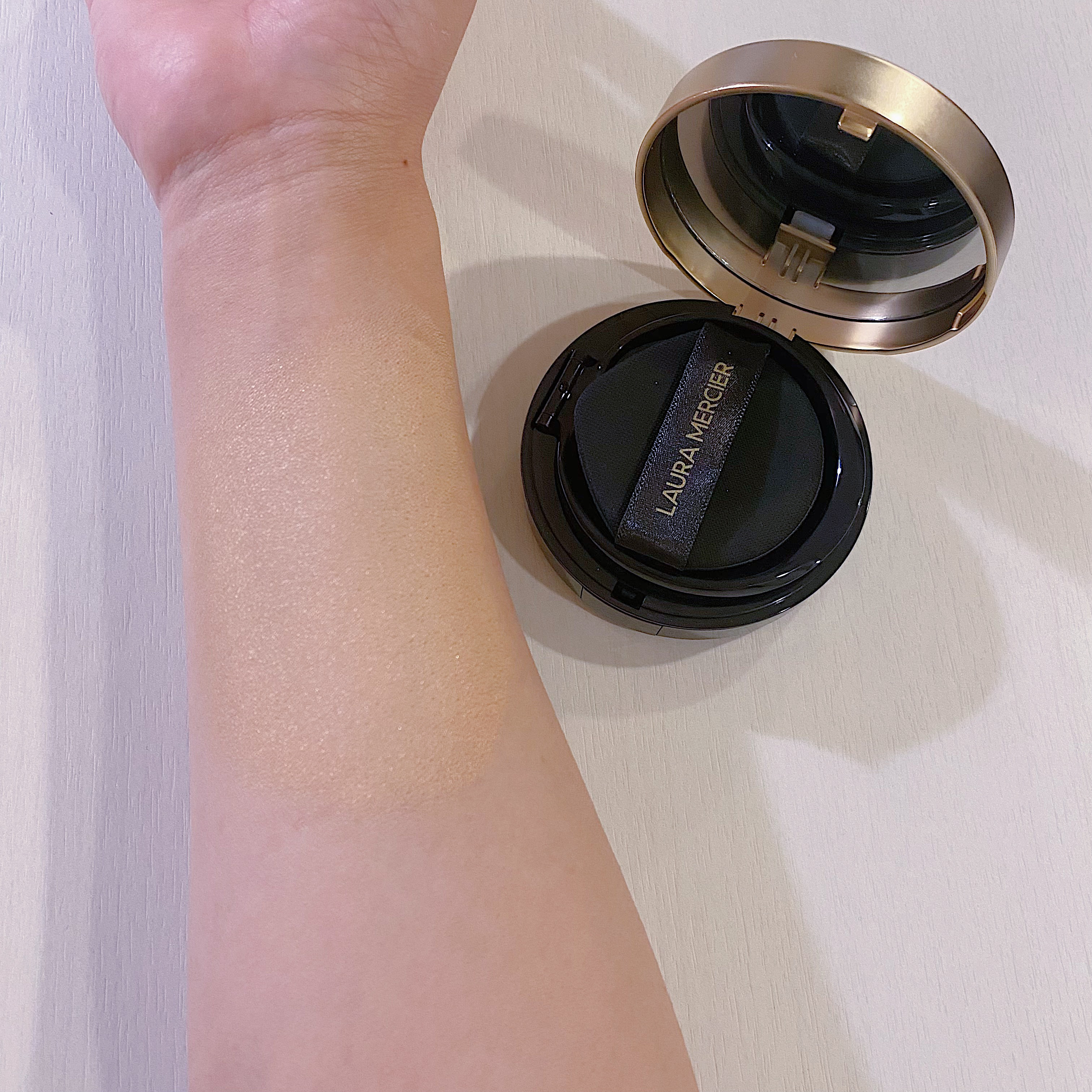 フローレス ルミエール ラディアンス パーフェクティング クッション/ローラ メルシエ/クッションファンデーションを使ったクチコミ（3枚目）