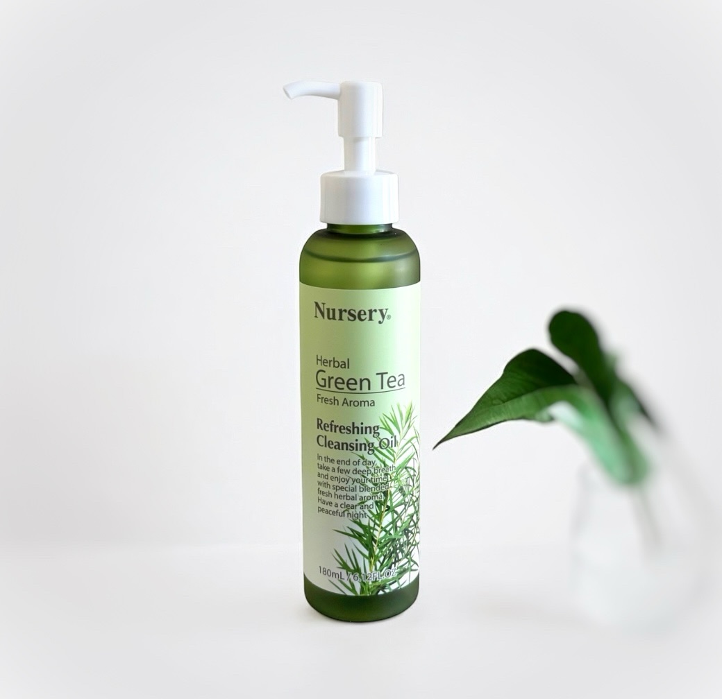 リフレッシングクレンジングオイル ハーバルグリーンティー/Nursery(ナーセリー)/オイルクレンジングを使ったクチコミ（1枚目）