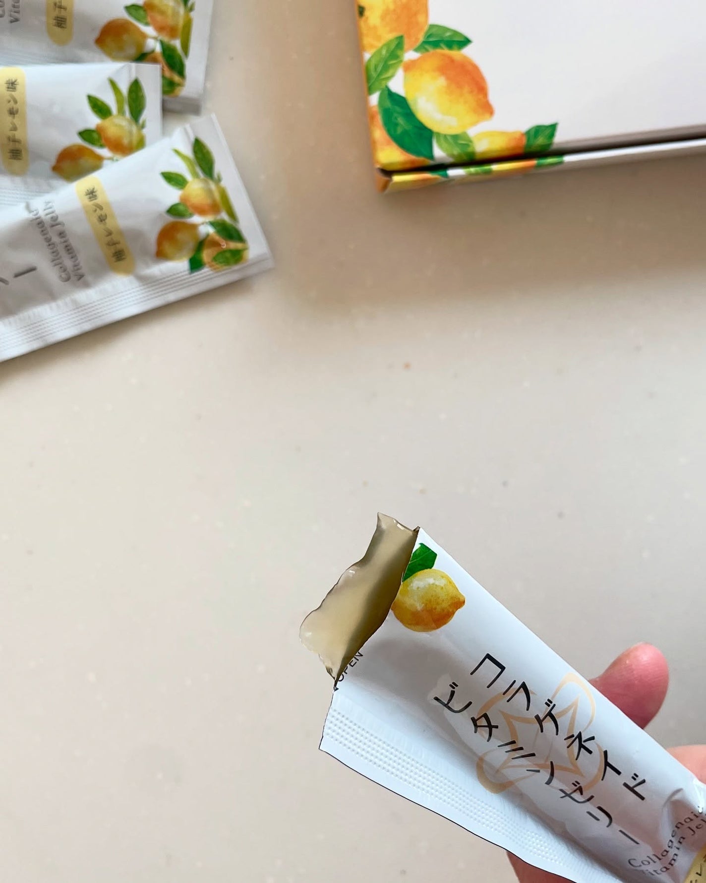 コラゲネイドビタミンゼリー(柚子レモン味)/新田ゼラチンダイレクト/美容サプリメントを使ったクチコミ(2枚目)