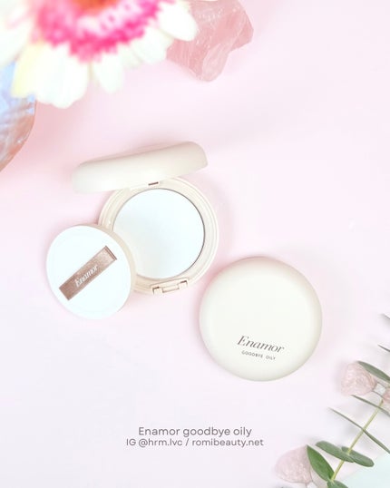 グッバイオイリー/Enamor/プレストパウダーを使ったクチコミ(4枚目)