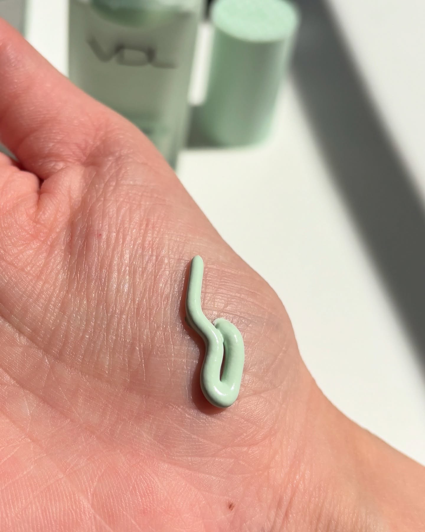 トーンステインカラーコレクティングプライマー/VDL/化粧下地を使ったクチコミ（3枚目）