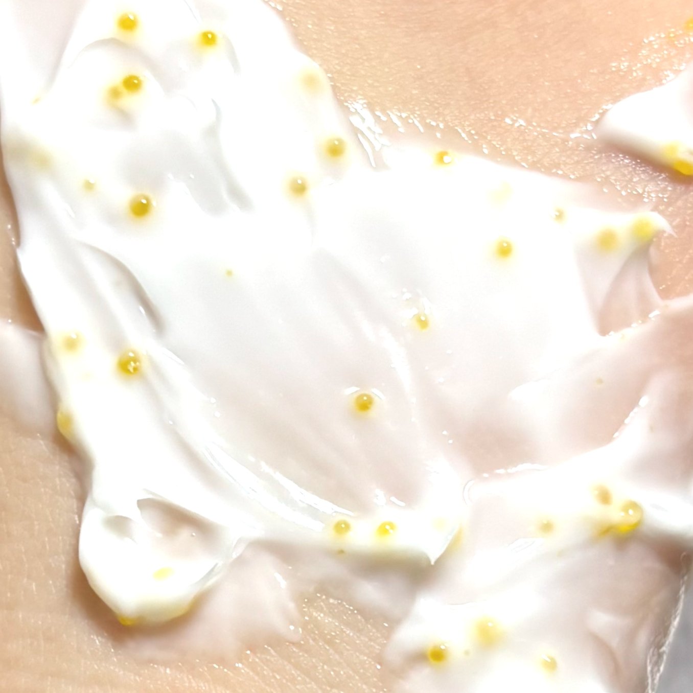 ビタトーニングカプセルクリーム/ダルバ/フェイスクリームを使ったクチコミ（3枚目）