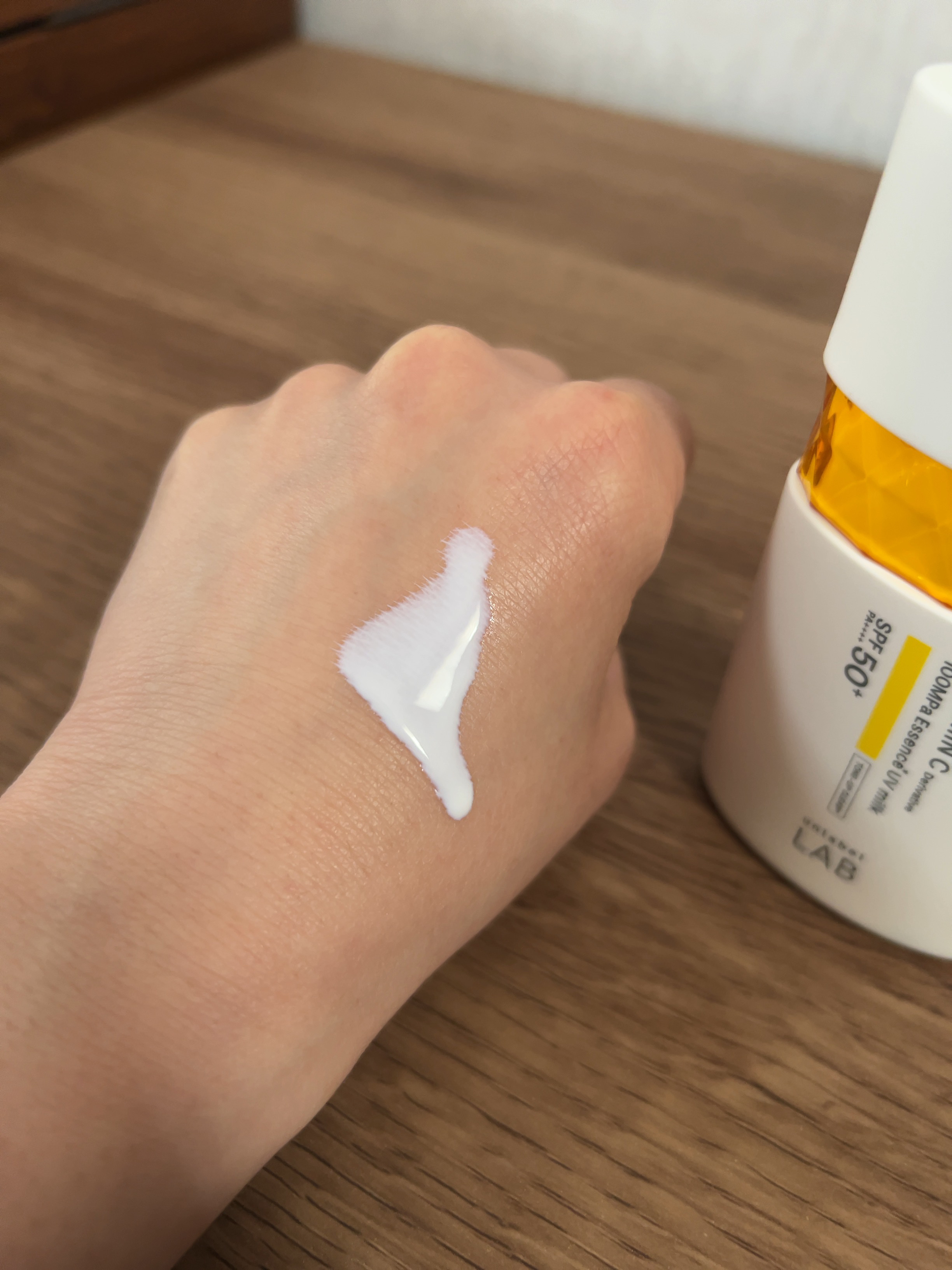 マットシフォン フィニッシングルースパウダー  01 ライト（ミニ）/KiSS/ルースパウダーを使ったクチコミ（3枚目）