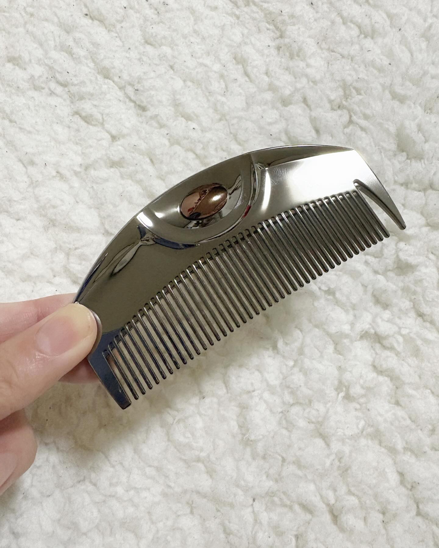 PG ツキ プレミアムブラック/LOVECHROME/ヘアコームを使ったクチコミ（2枚目）