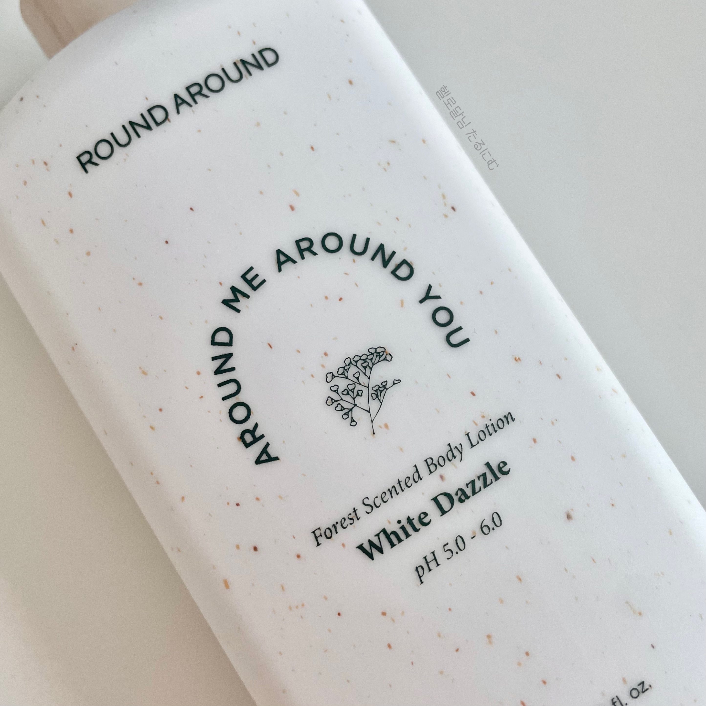 フォレストセンテッドボディローション/ラウンドアラウンド/ボディローションを使ったクチコミ（3枚目）