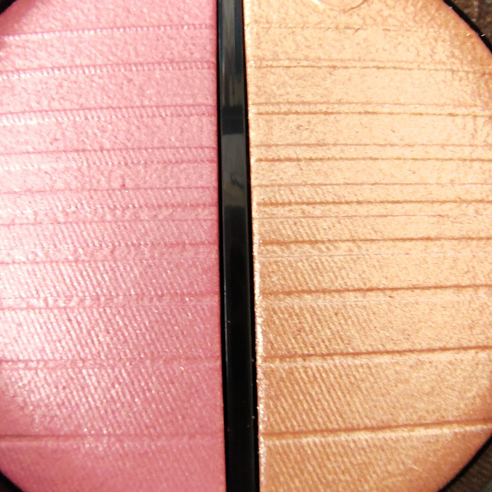 CHANEL レ ベージュ ヘルシー ゴールデングロウ パウダー チーク 試してみた】レベージュヘルシーゴールデングロウパウダー