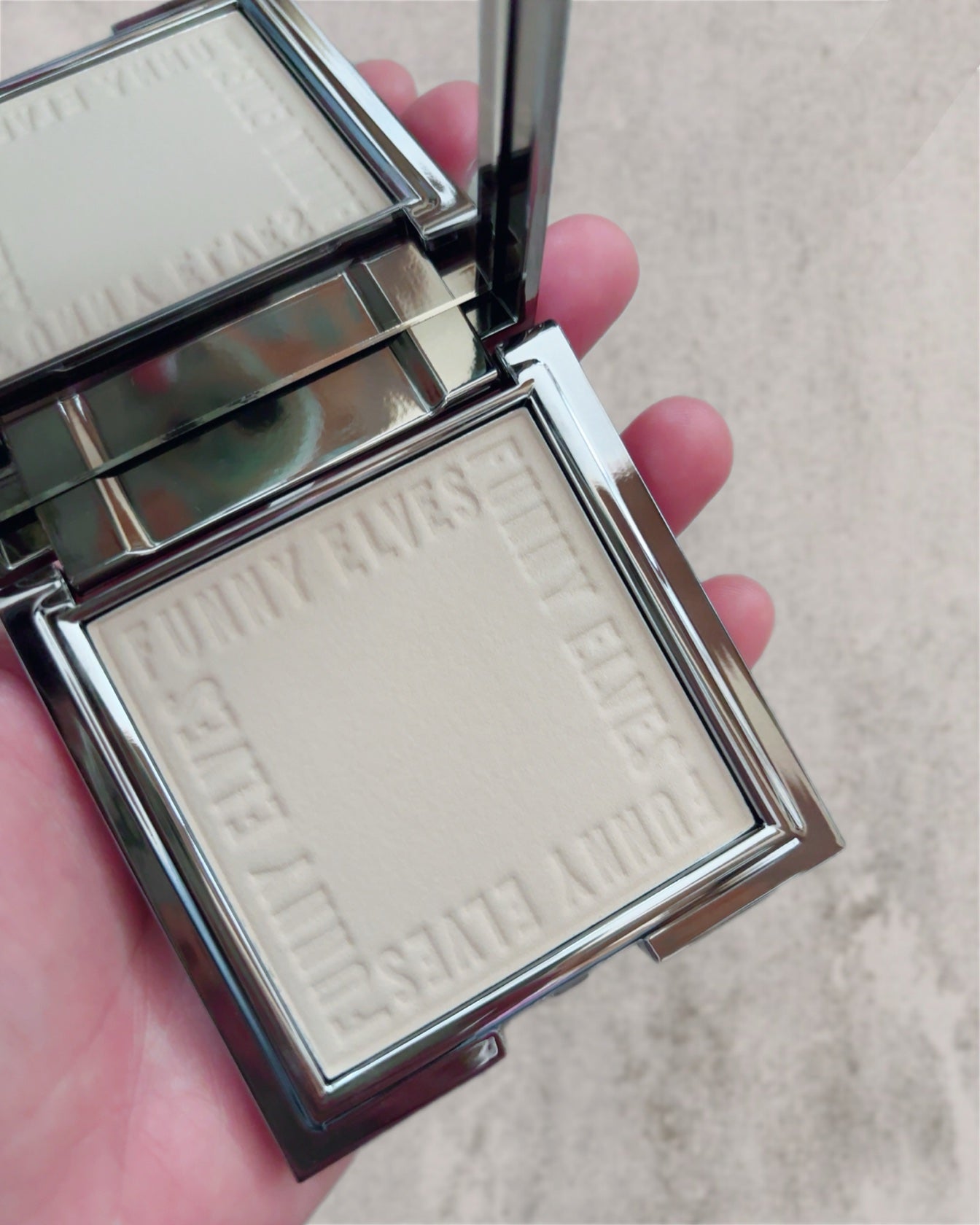 ソフトマットプレストパウダー/FUNNY ELVES方里/プレストパウダーを使ったクチコミ(2枚目)