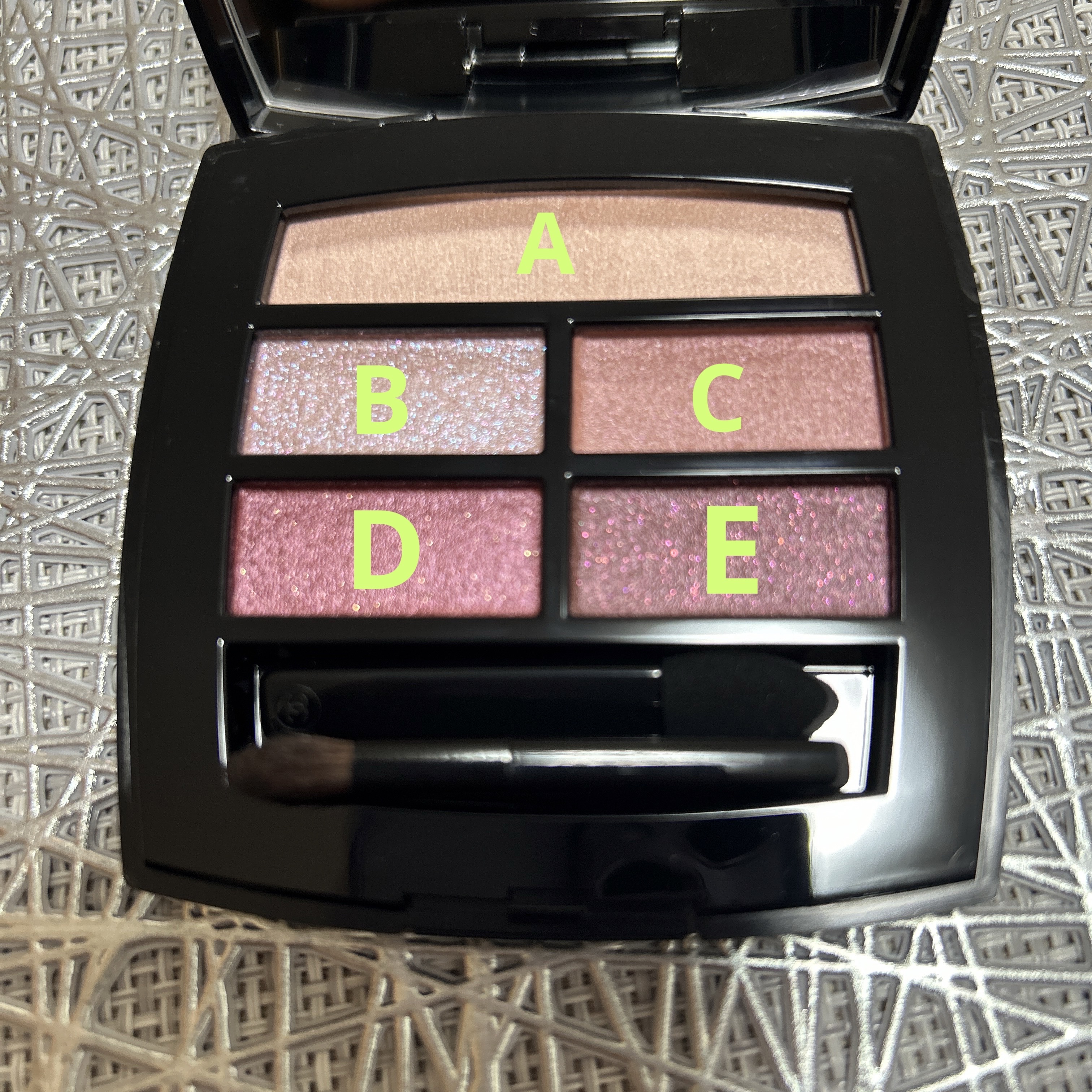 レ ベージュ パレット ルガール/CHANEL/アイシャドウパレットを使ったクチコミ（3枚目）