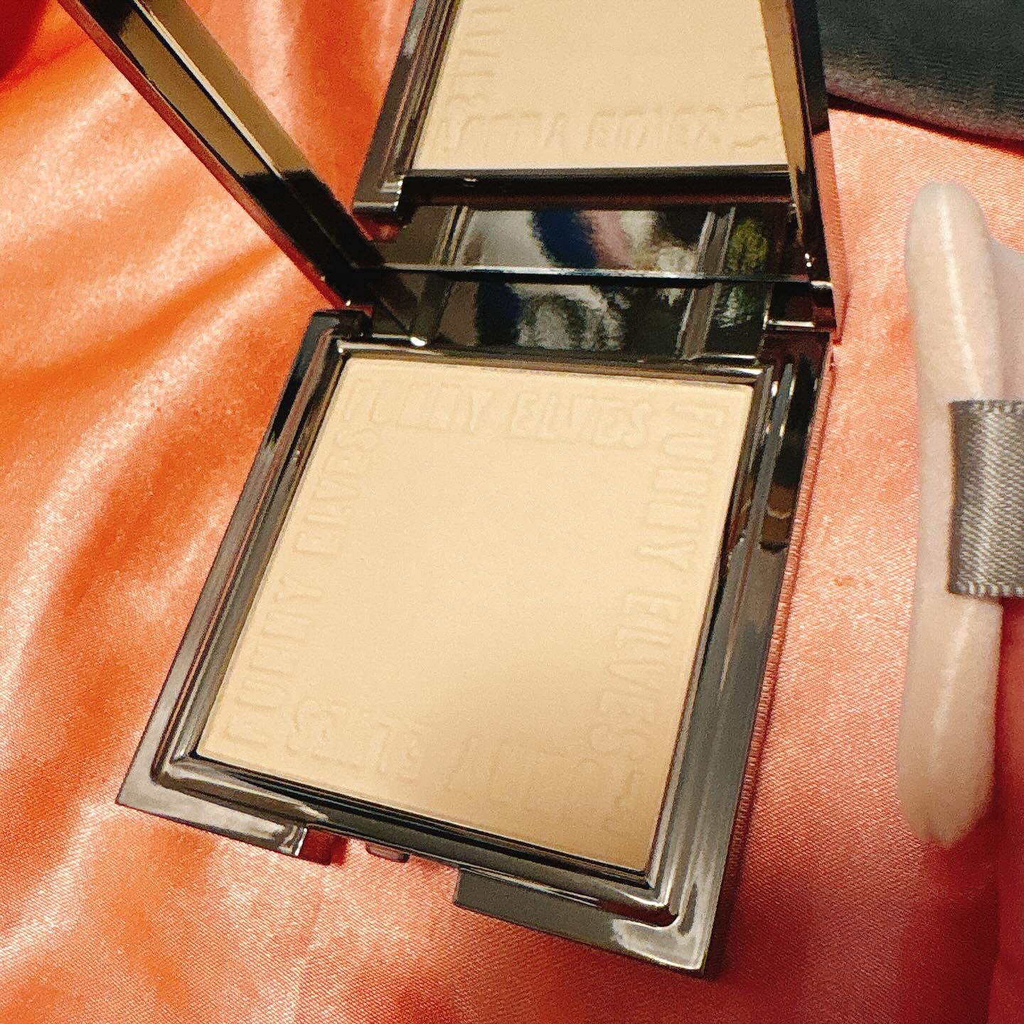 ソフトマットプレストパウダー/FUNNY ELVES方里/プレストパウダーを使ったクチコミ（2枚目）