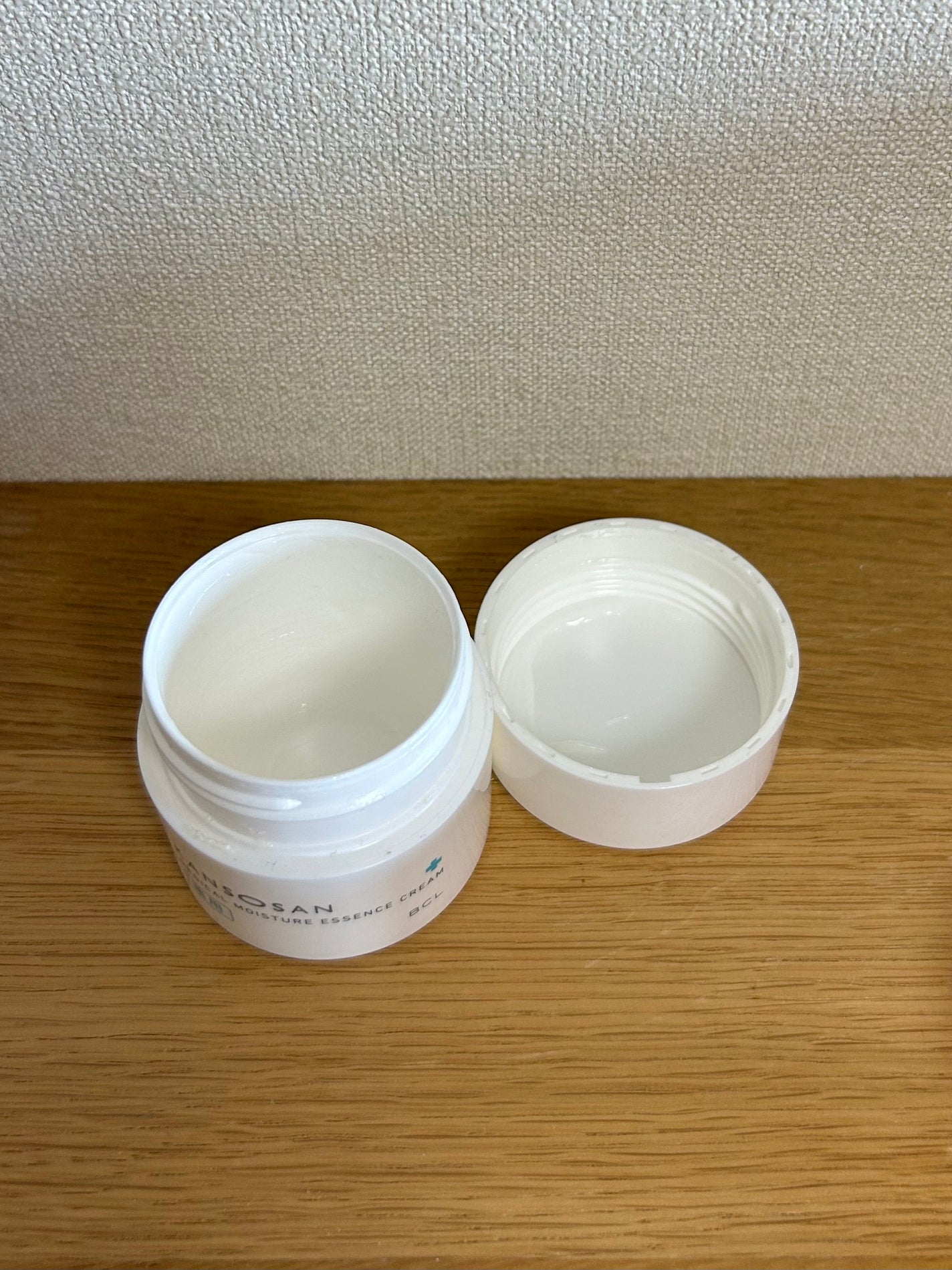 乾燥さん 薬用しっとりクリーム 【医薬部外品】/乾燥さん/フェイスクリームを使ったクチコミ(1枚目)