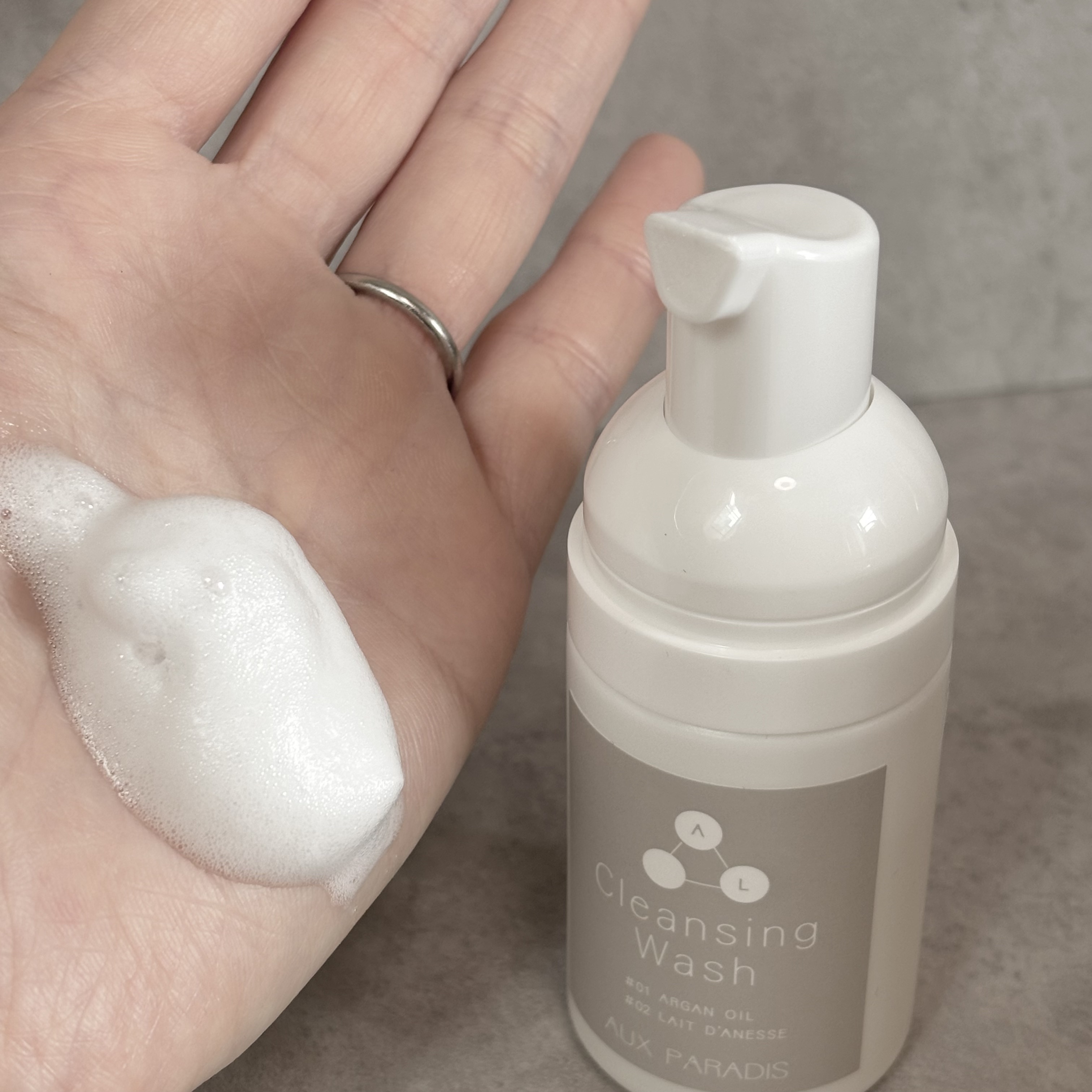 ロバミルク石鹸/AUX PARADIS/洗顔石鹸を使ったクチコミ（2枚目）