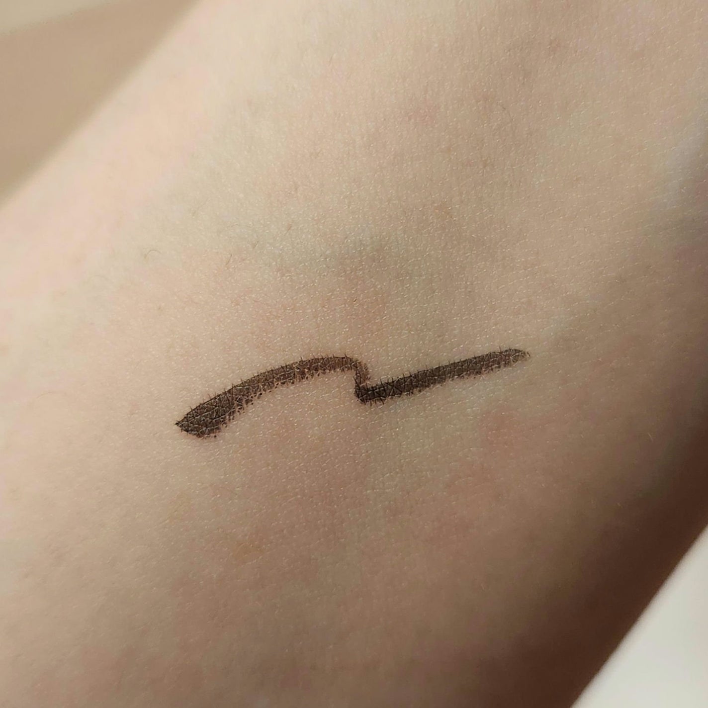 アヴァンセ プリュネルライナー/アヴァンセ/リキッドアイライナーを使ったクチコミ(4枚目)