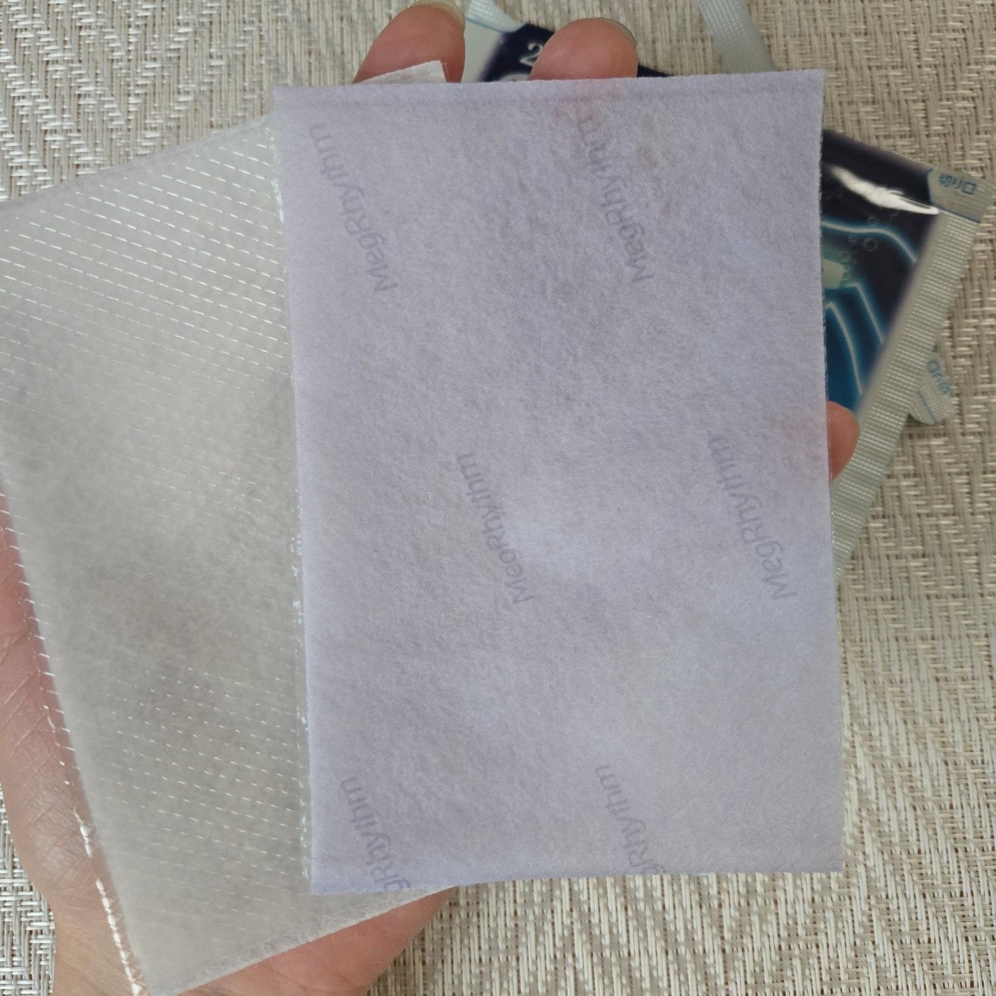 めぐりズム 貼る炭酸*1ジェルパック FOOT/めぐりズム/レッグ・フットケアを使ったクチコミ(2枚目)