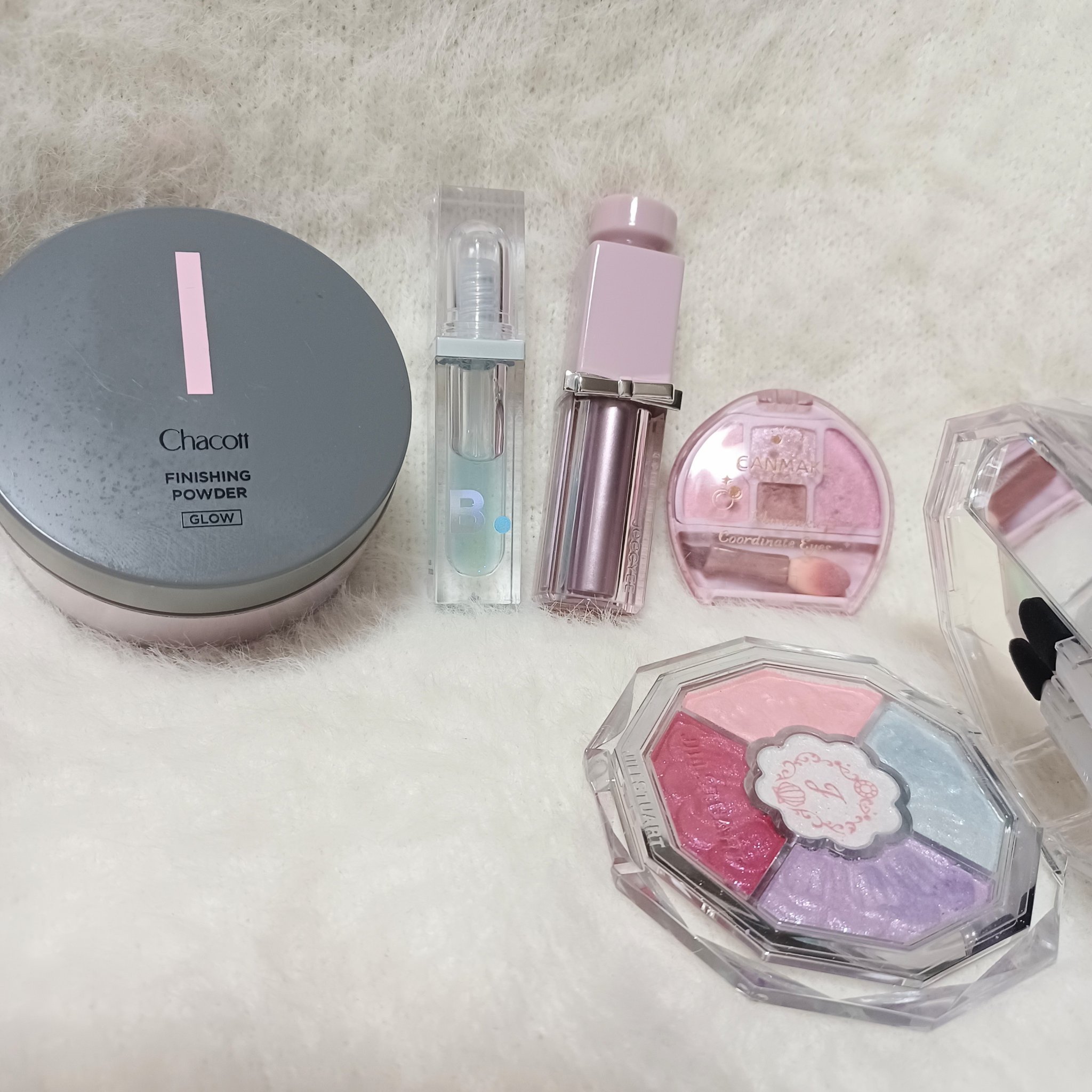 チャコット フィニッシングパウダー モイスト 776 ラベンダー/チャコット・コスメティクス/ルースパウダーを使ったクチコミ（1枚目）