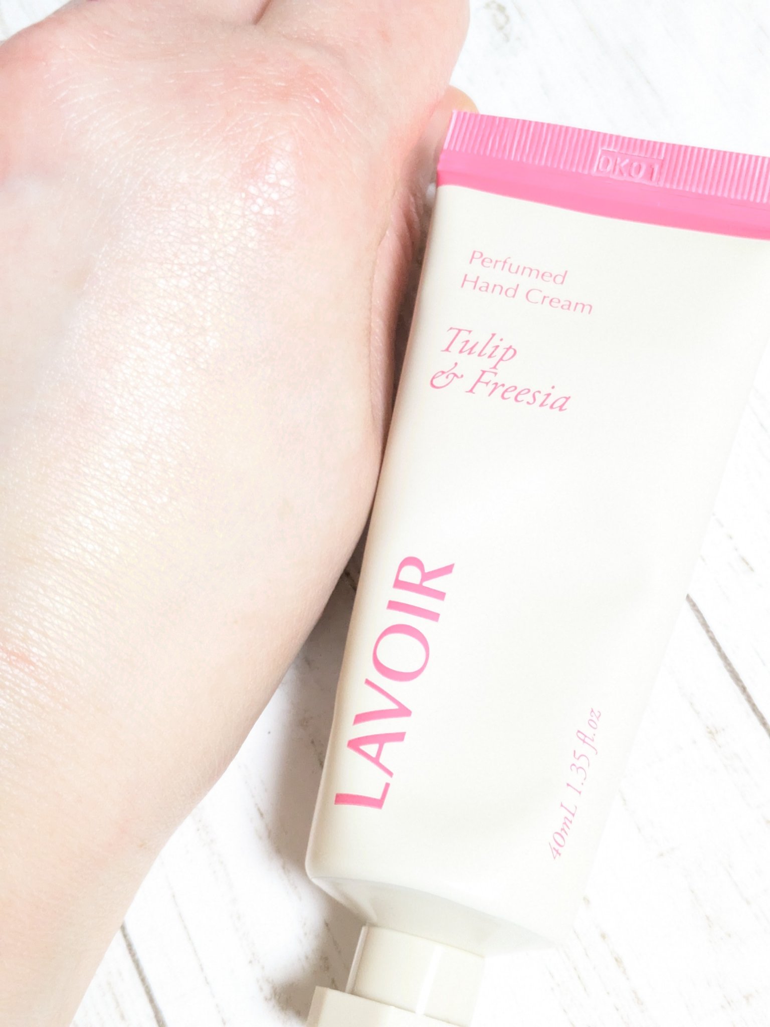 パフュームハンドクリーム チューリップ＆フリージア/LAVOIR/ハンドクリームを使ったクチコミ（3枚目）