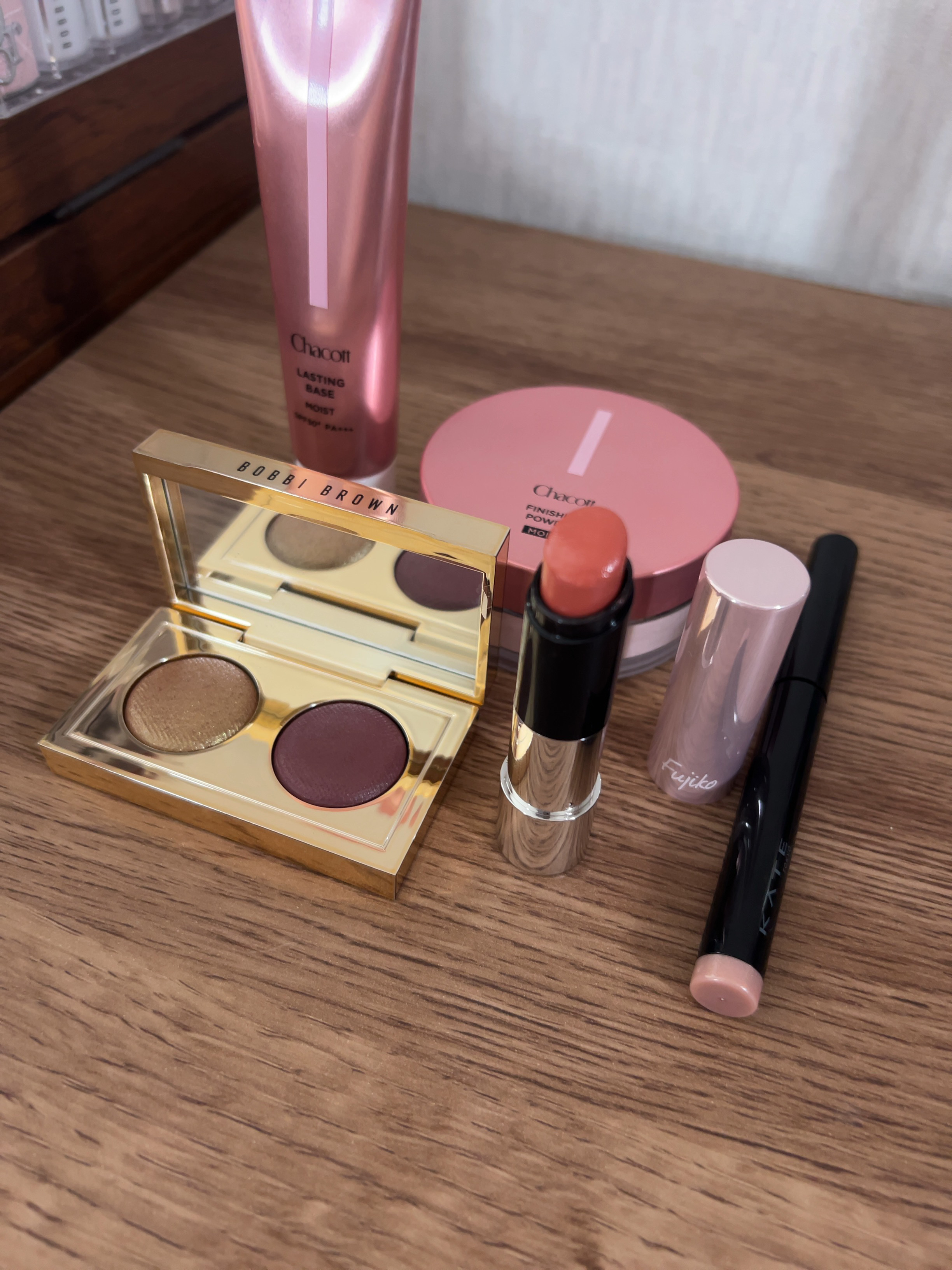 フィニッシングパウダー モイストC/チャコット・コスメティクス/ルースパウダーを使ったクチコミ（2枚目）