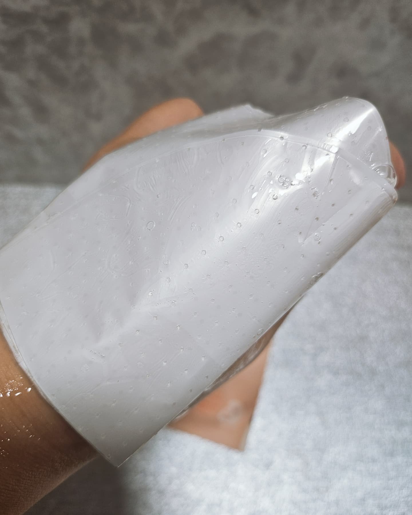 アリウル エキスパートナイアシンビタ5% フィルムゲルマスク/Ariul/シートマスク・パックを使ったクチコミ（3枚目）