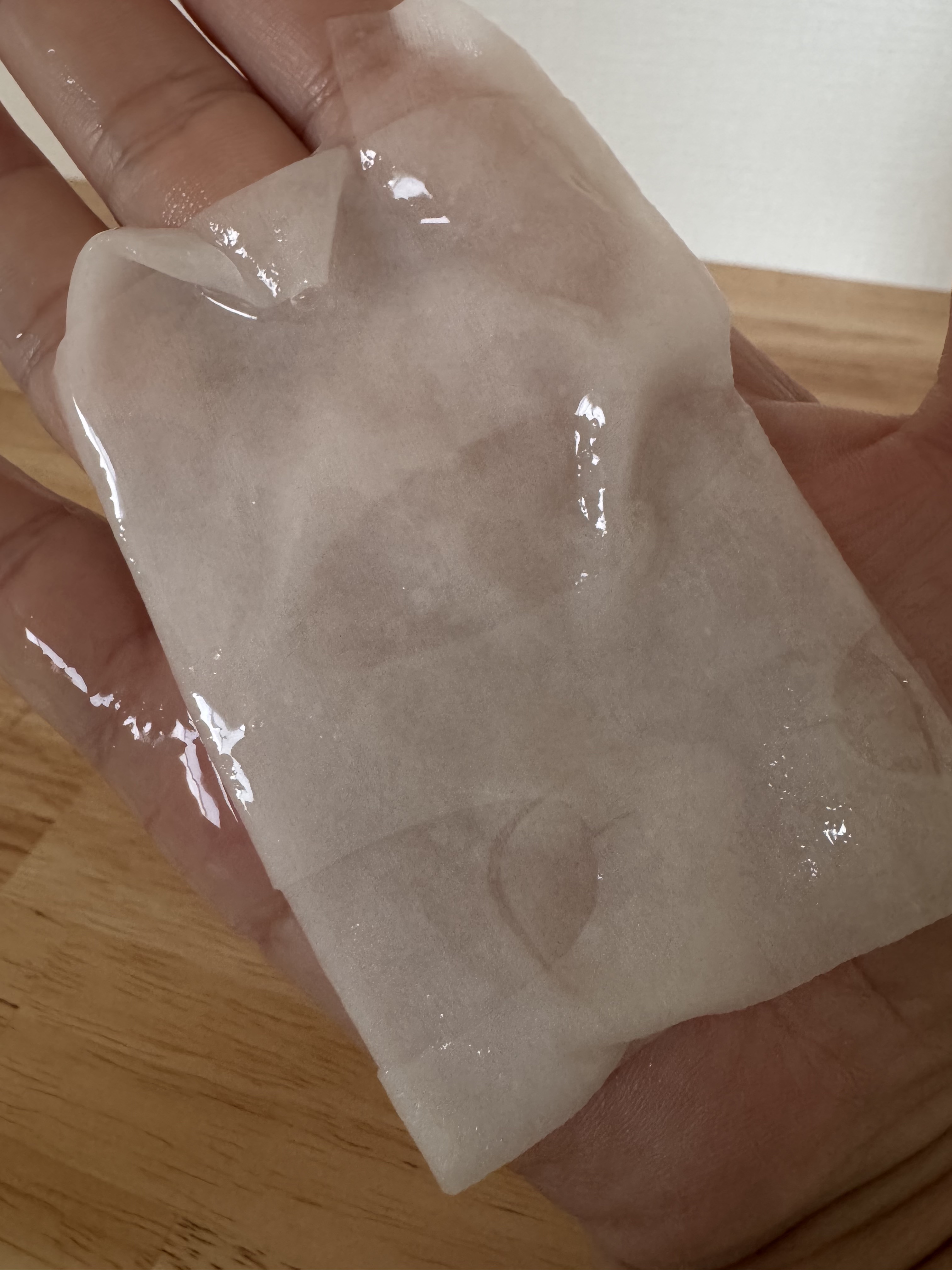 マデカソサイドエッセンシャルマスク/MEDIHEAL/シートマスク・パックを使ったクチコミ（2枚目）