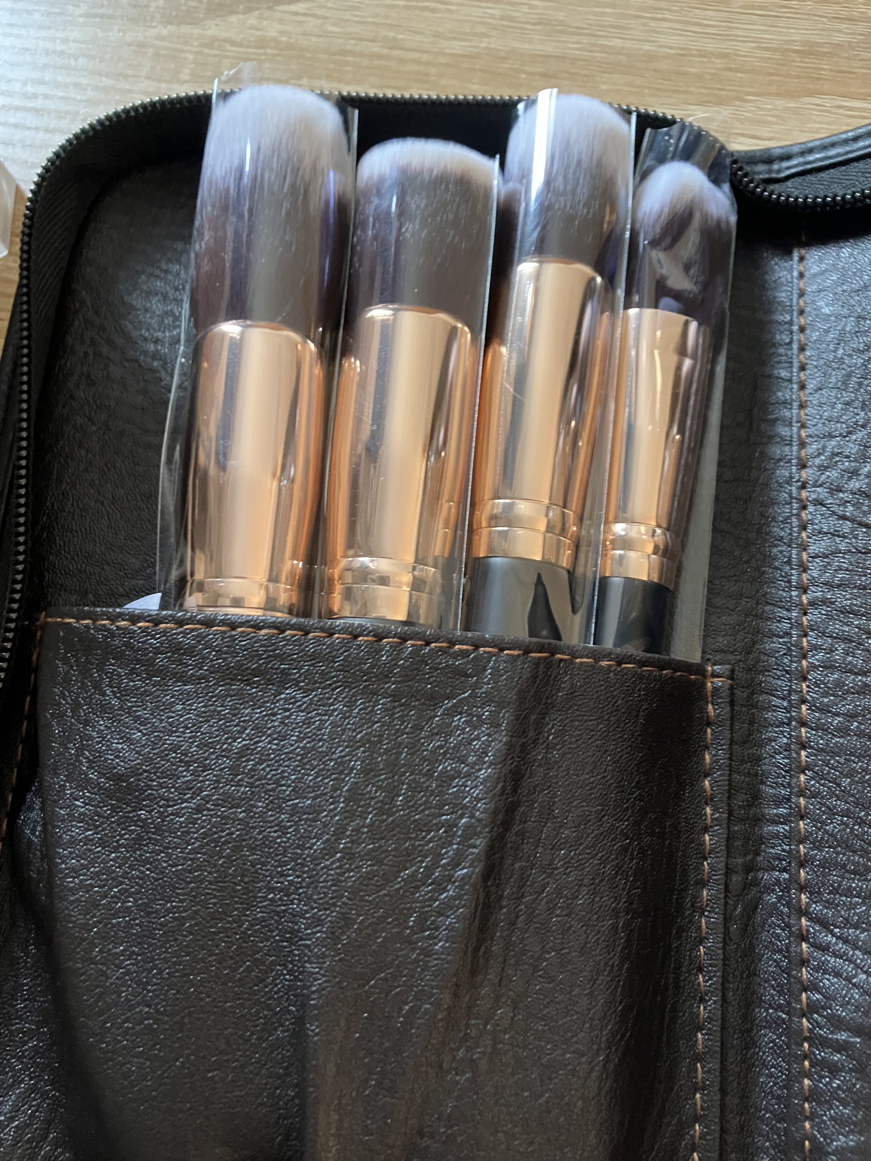貴族のゴールド メイクブラシ11本セット 化粧ポーチ付き/SIXPLUS/メイクブラシを使ったクチコミ（3枚目）