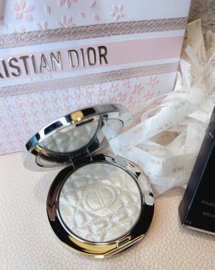 ディオールスキン フォーエヴァー グロウ ルミナイザー/Dior/ハイライトを使ったクチコミ(1枚目)