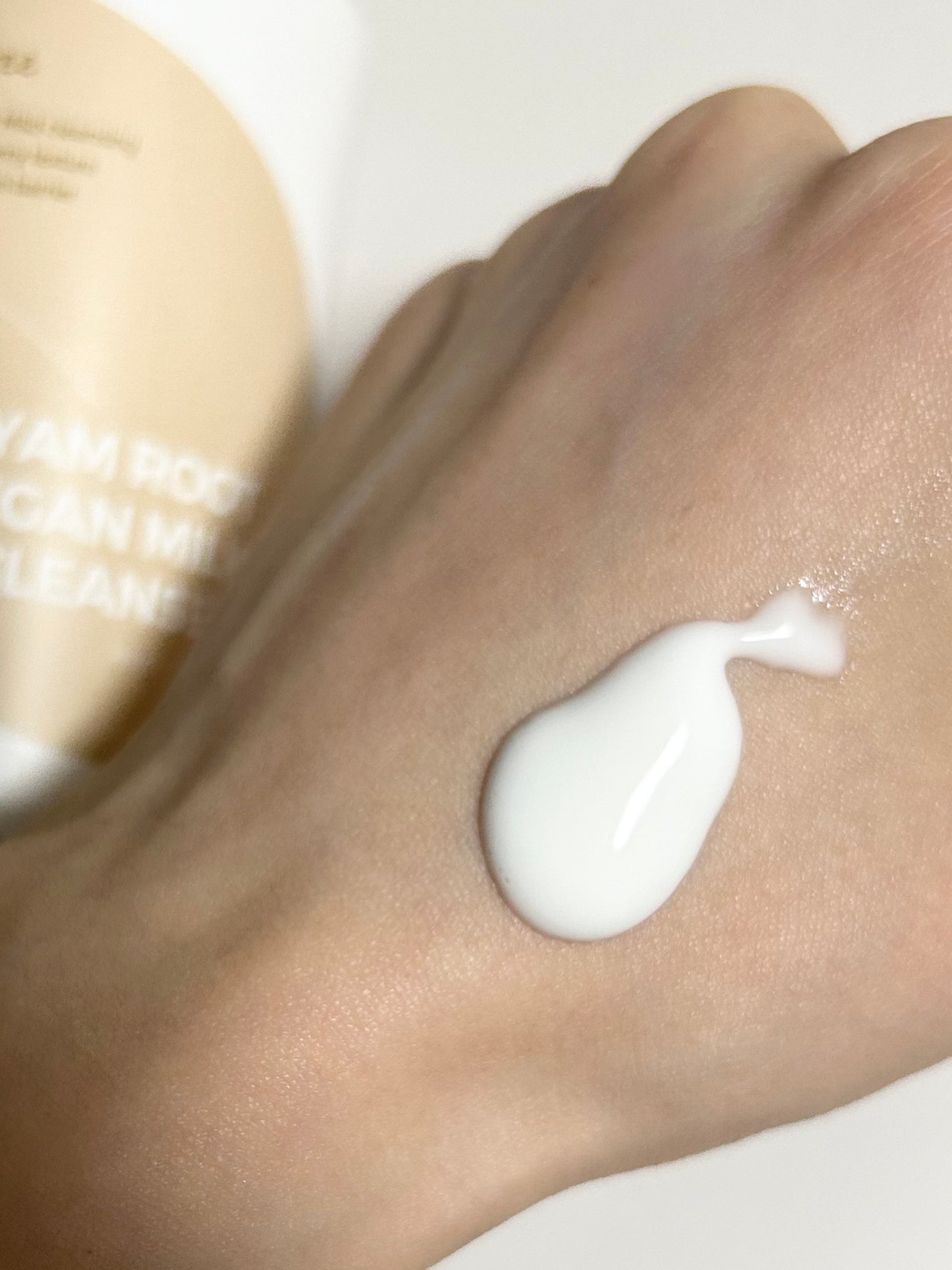 Yam Rootビーガンヴィーガンミルクトナー/Isntree/化粧水を使ったクチコミ(2枚目)