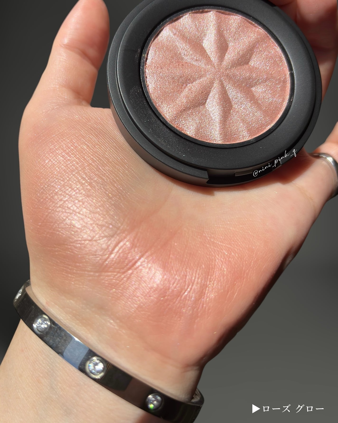 ジェン ヌード ハイライター/bareMinerals/パウダーハイライトを使ったクチコミ(3枚目)