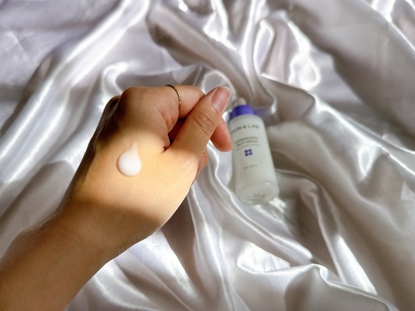 バリアダームミルキーセラム/SKIN&LAB/美容液を使ったクチコミ(2枚目)