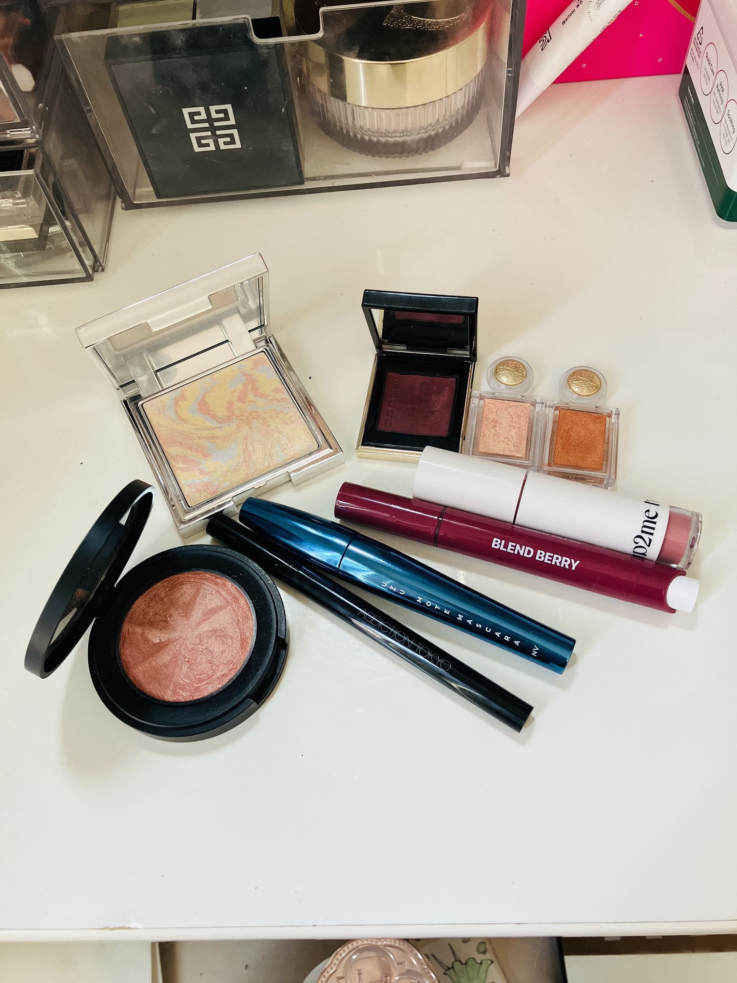 シャドーカスタマイズ/MAJOLICA MAJORCA/単色アイシャドウを使ったクチコミ（2枚目）