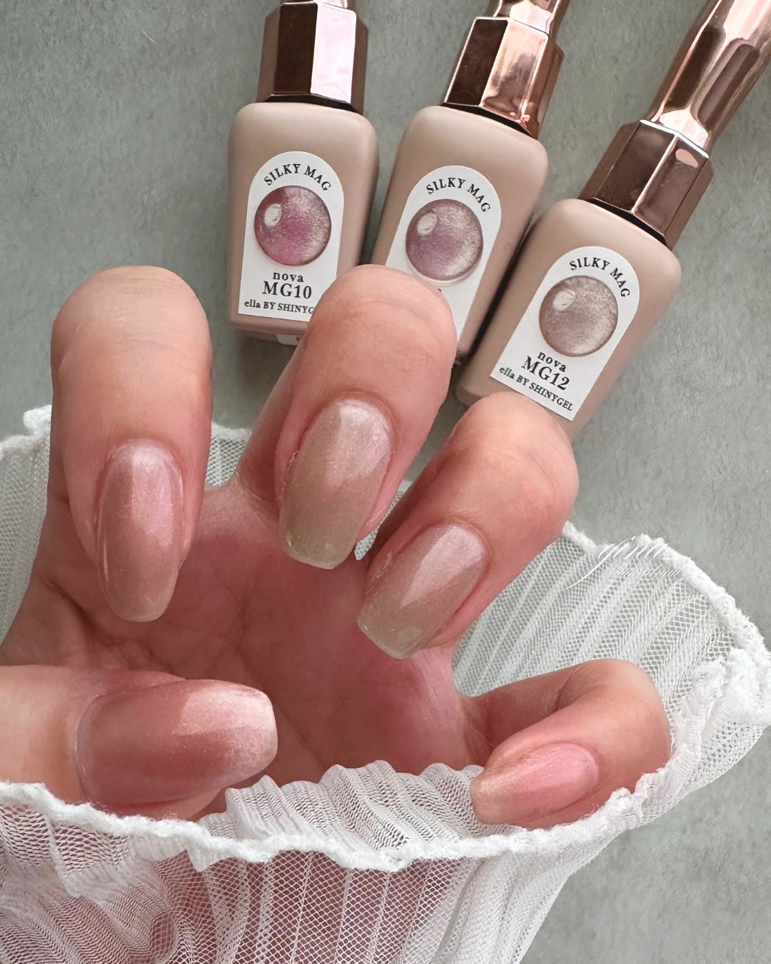 じーなღセルフネイル on LIPS 「ellaBYSHINYGELシルキーマグから🆕カラーが発売✨
..」(4枚目)