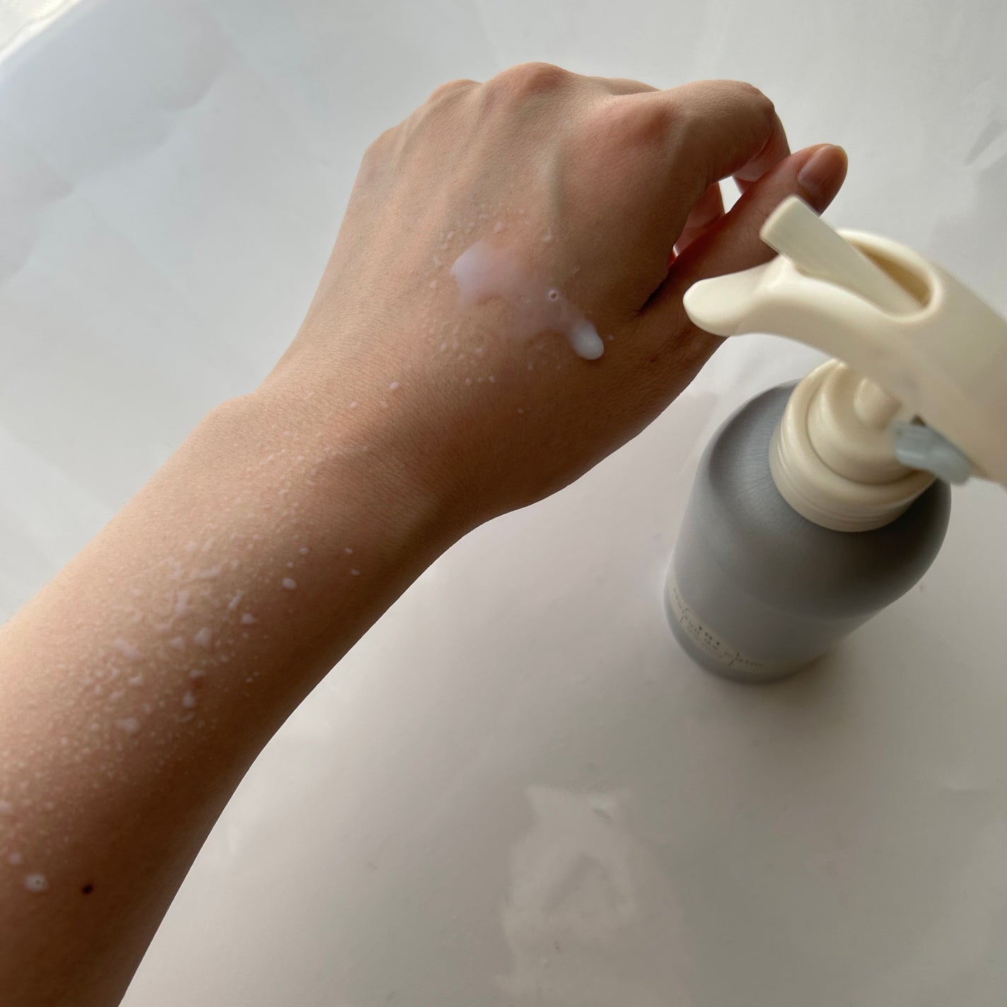 メゾン ド カーム ブライトニング ミストセラム/ナリスアップ/ボディローションを使ったクチコミ(5枚目)