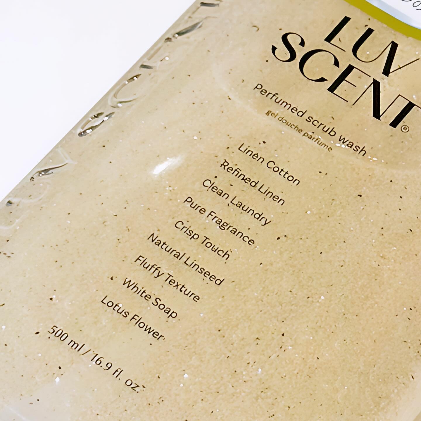 スクラブボディウォッシュ ホワイトシャツ リネンコットン/LUV SCENT/ボディスクラブを使ったクチコミ（2枚目）