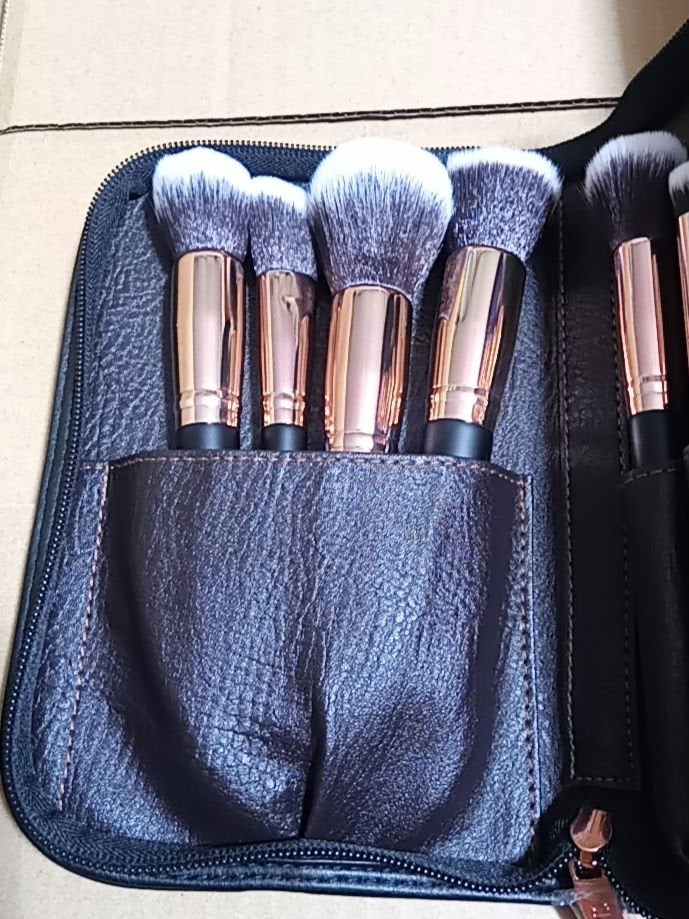貴族のゴールド メイクブラシ11本セット 化粧ポーチ付き/SIXPLUS/メイクブラシを使ったクチコミ(5枚目)