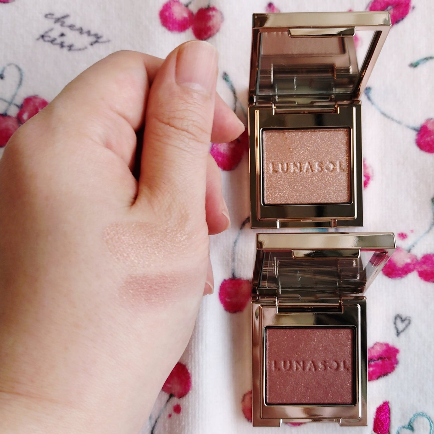 ルナソル モノアイカラーレーション/LUNASOL/単色アイシャドウを使ったクチコミ(2枚目)