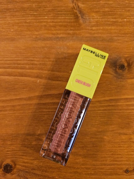 MAYBELLINE NEW YORK メイベリン グローキッサー チークブラッシュのクチコミ「メイベリンさんのグロッキーサーチークブラッシュを使ってみました🙏💛
アメリカンでおしゃれなパッ.....」(1枚目)