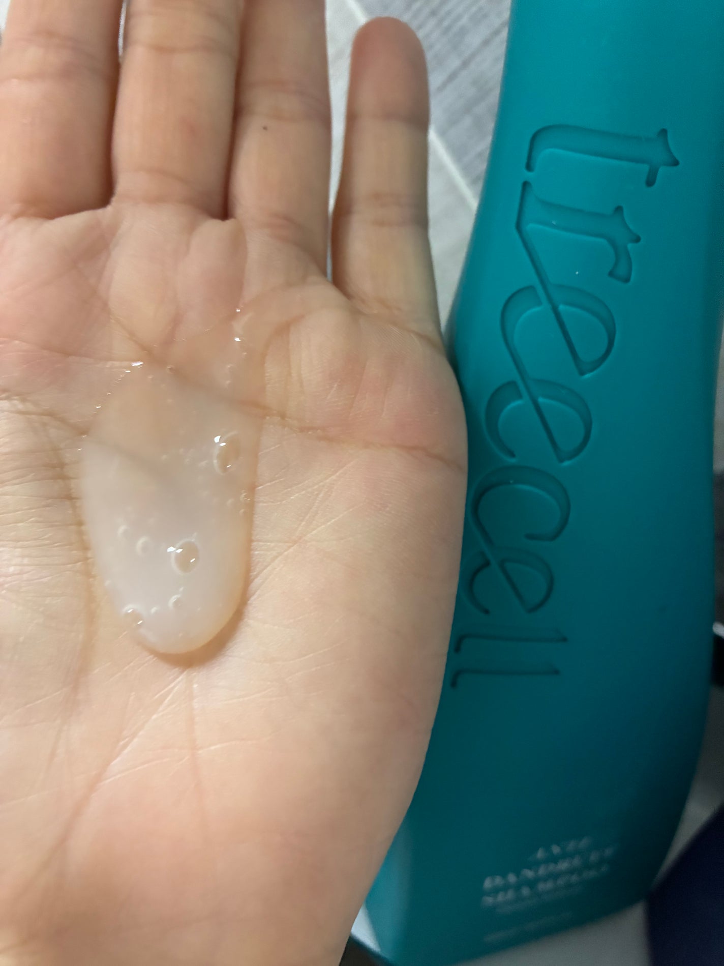 ナイトコラーゲンシャンプーミッドナイトフォレスト/treecell/市販シャンプーを使ったクチコミ(2枚目)