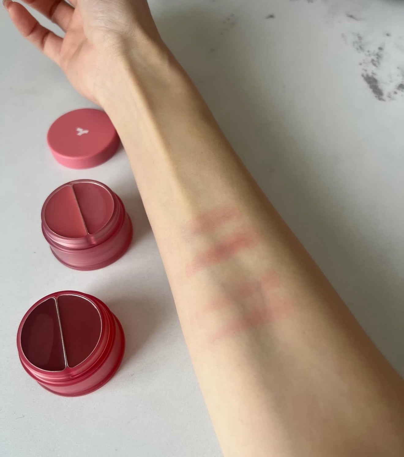 チークトーン リップ&チーク デュオバーム/TONYMOLY/口紅を使ったクチコミ(3枚目)