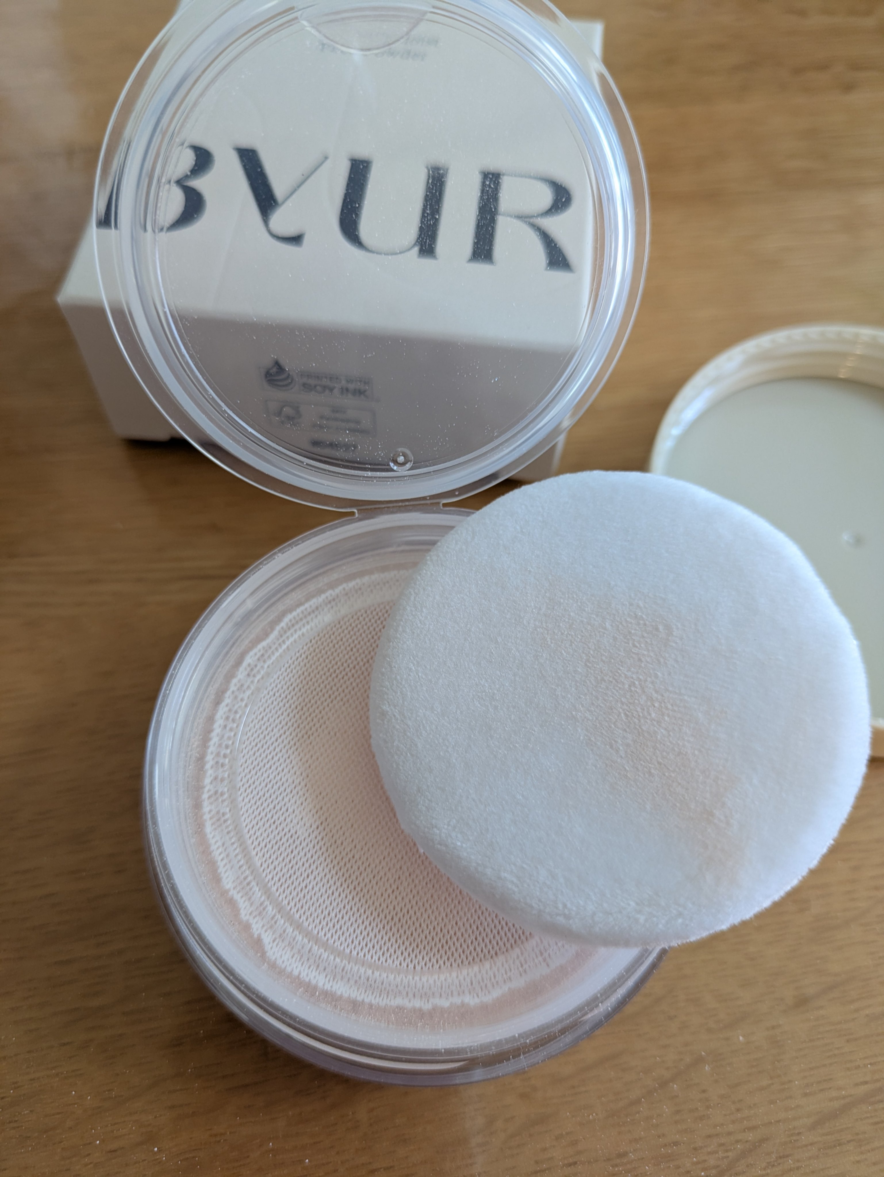 セラムフィット モイストフェイスパウダー/ByUR/ルースパウダーを使ったクチコミ（2枚目）