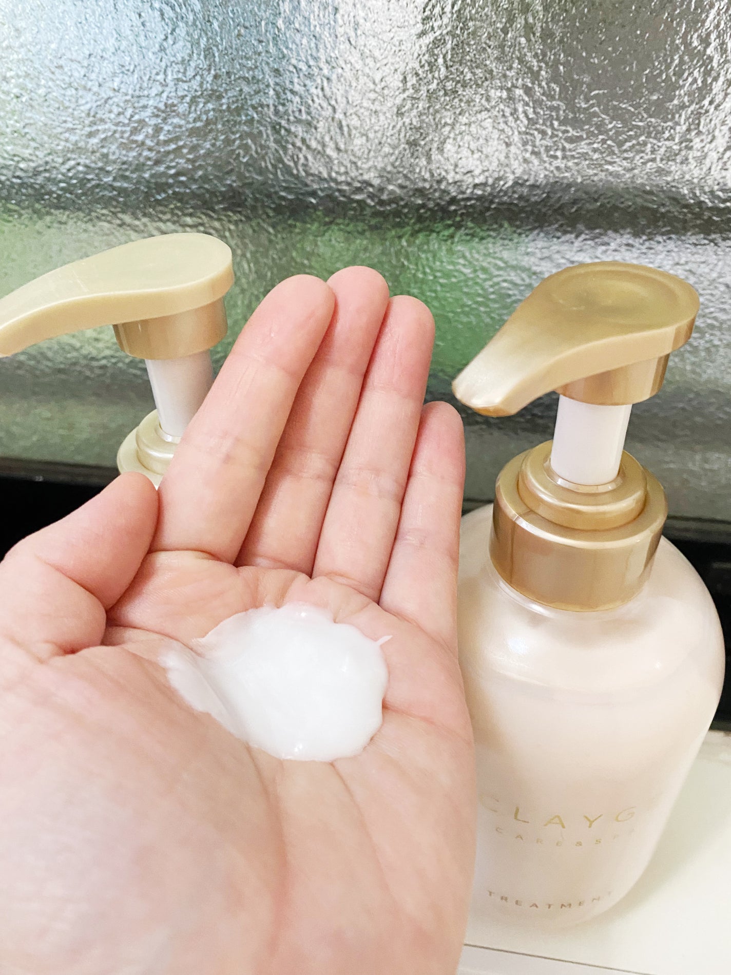 HR on LIPS 「クレージュパールシャイン シャンプー&トリートメントシャンプー..」(2枚目)