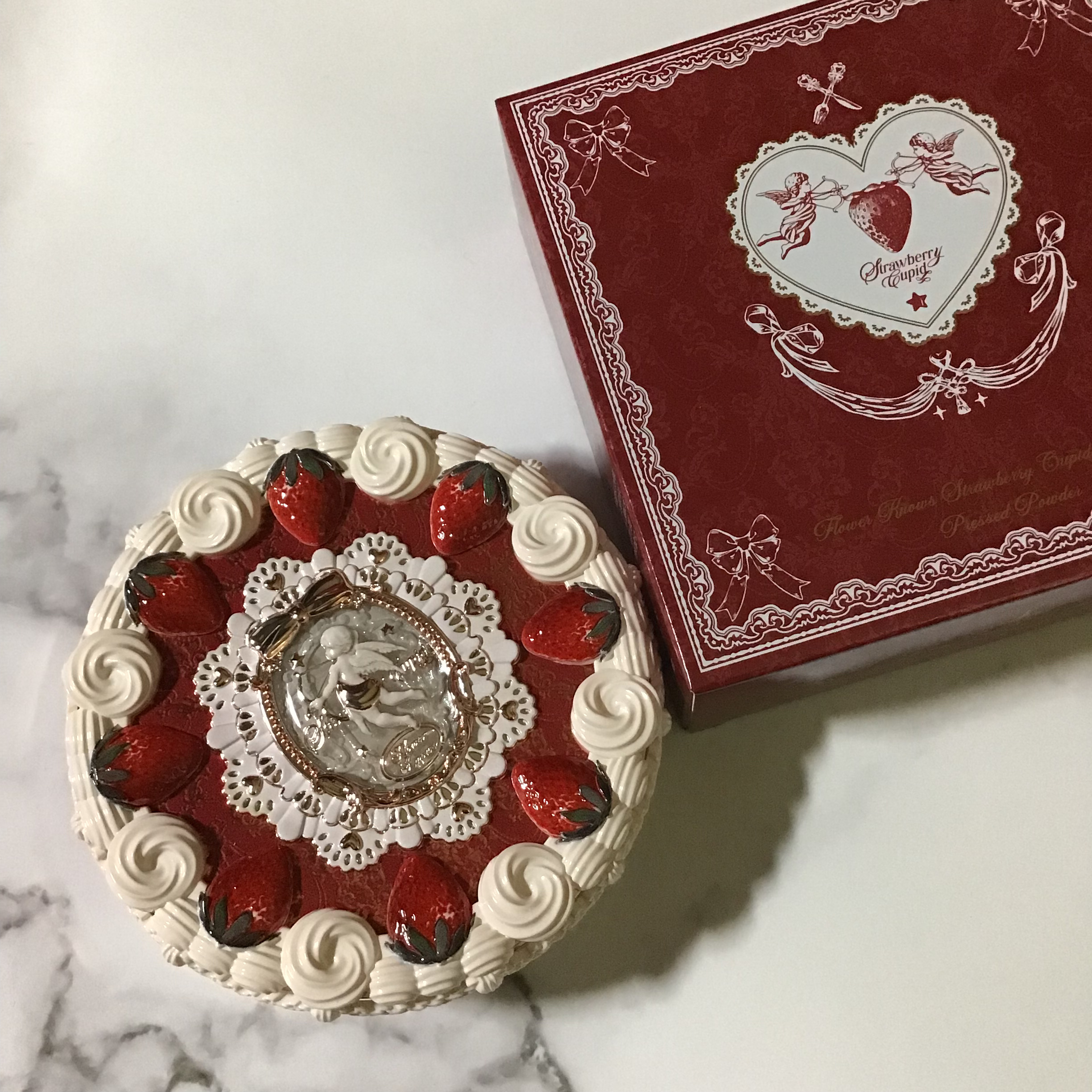 ストロベリーキューピッドコレクション プレストパウダー/FlowerKnows/プレストパウダーを使ったクチコミ（1枚目）