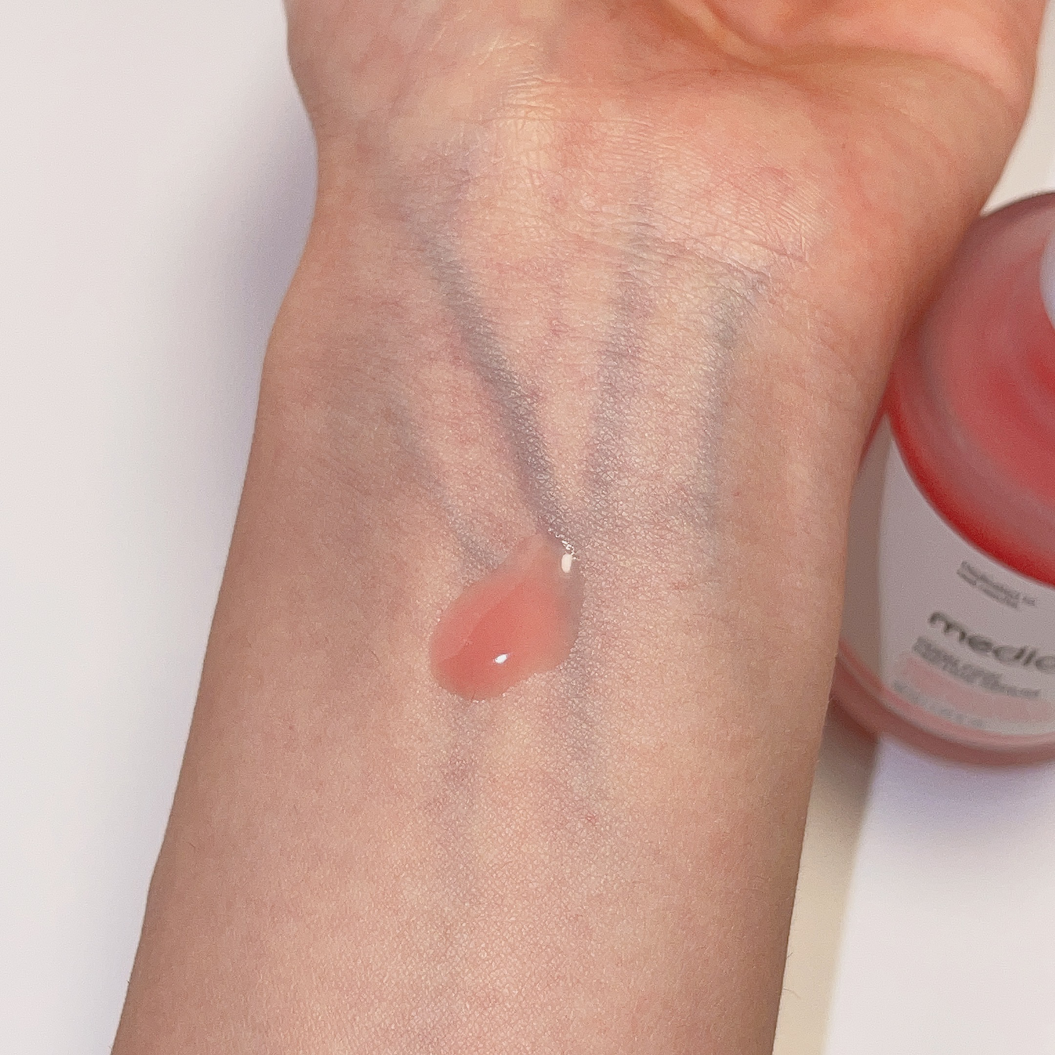 PDRNピンクアンプル PDRN 10,000ppm配合/MEDICUBE/美容液を使ったクチコミ（2枚目）