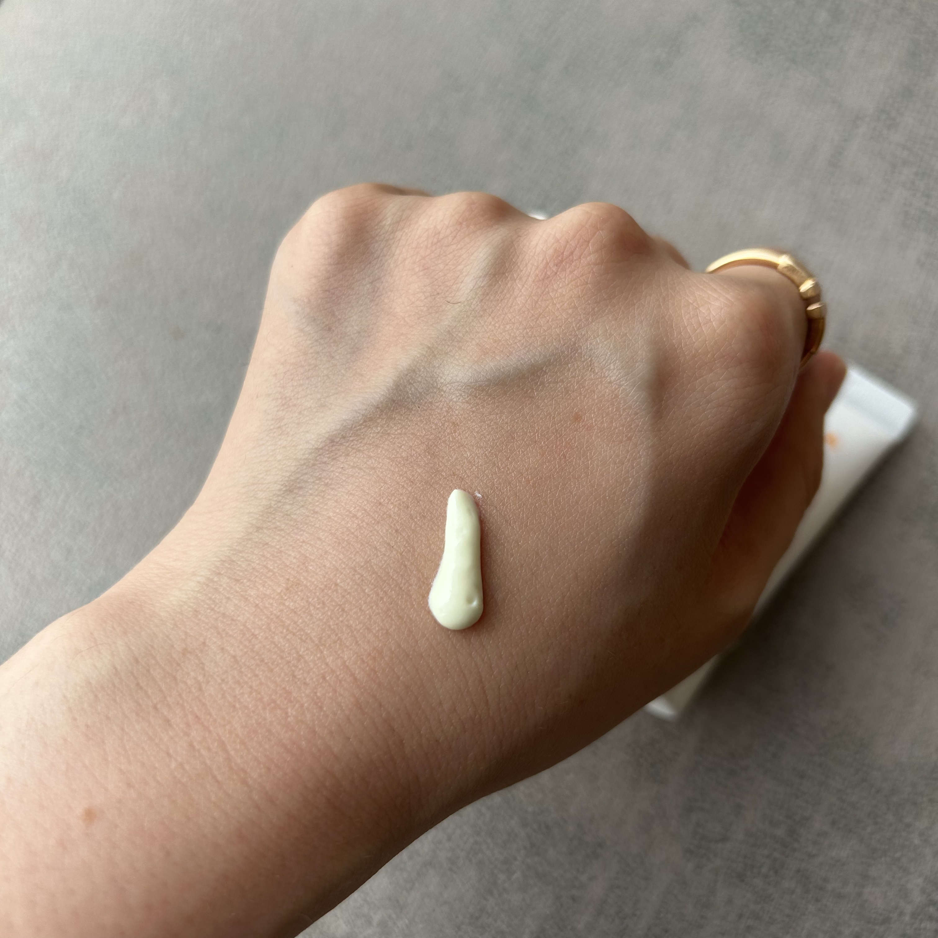 サンメイトエアリーサンミルク/HERA/日焼け止め・UVケアを使ったクチコミ（2枚目）